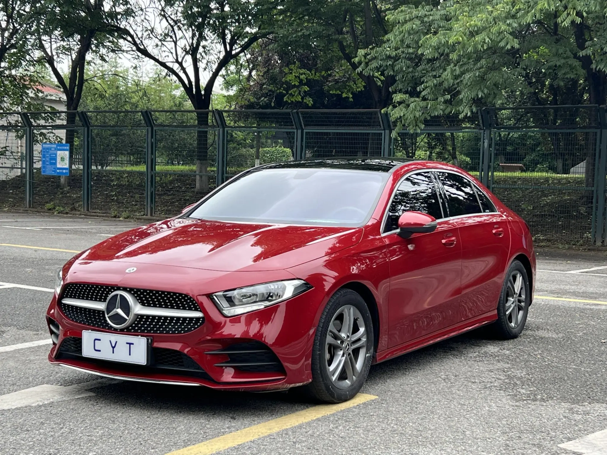 Mercedes-Benz Mercedes-Benz A-class Facelift A 180 L sports sedan