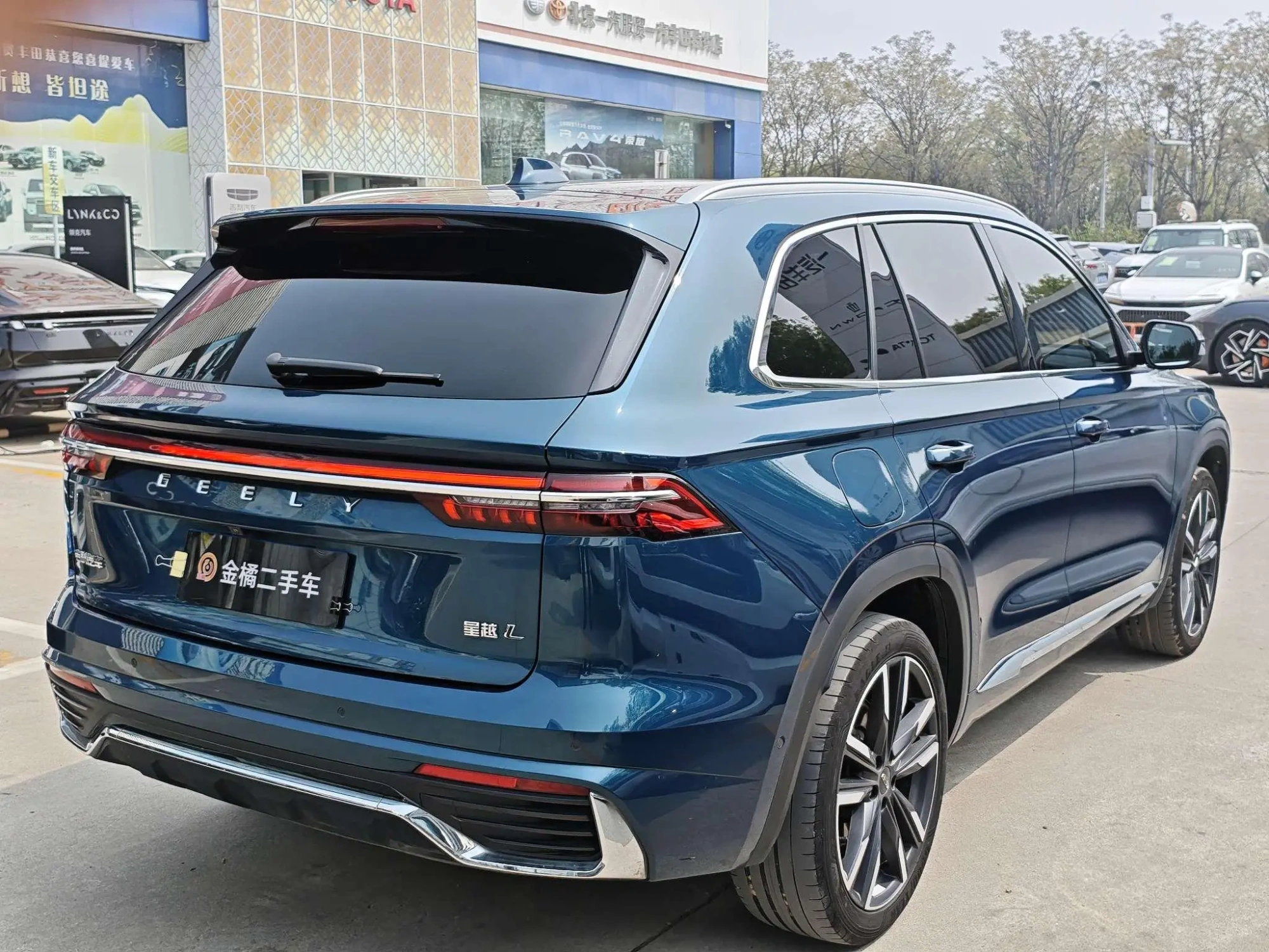 Geely Xingyue L 2.0TD DCT EVO two-wheel drive Smart Zun type
