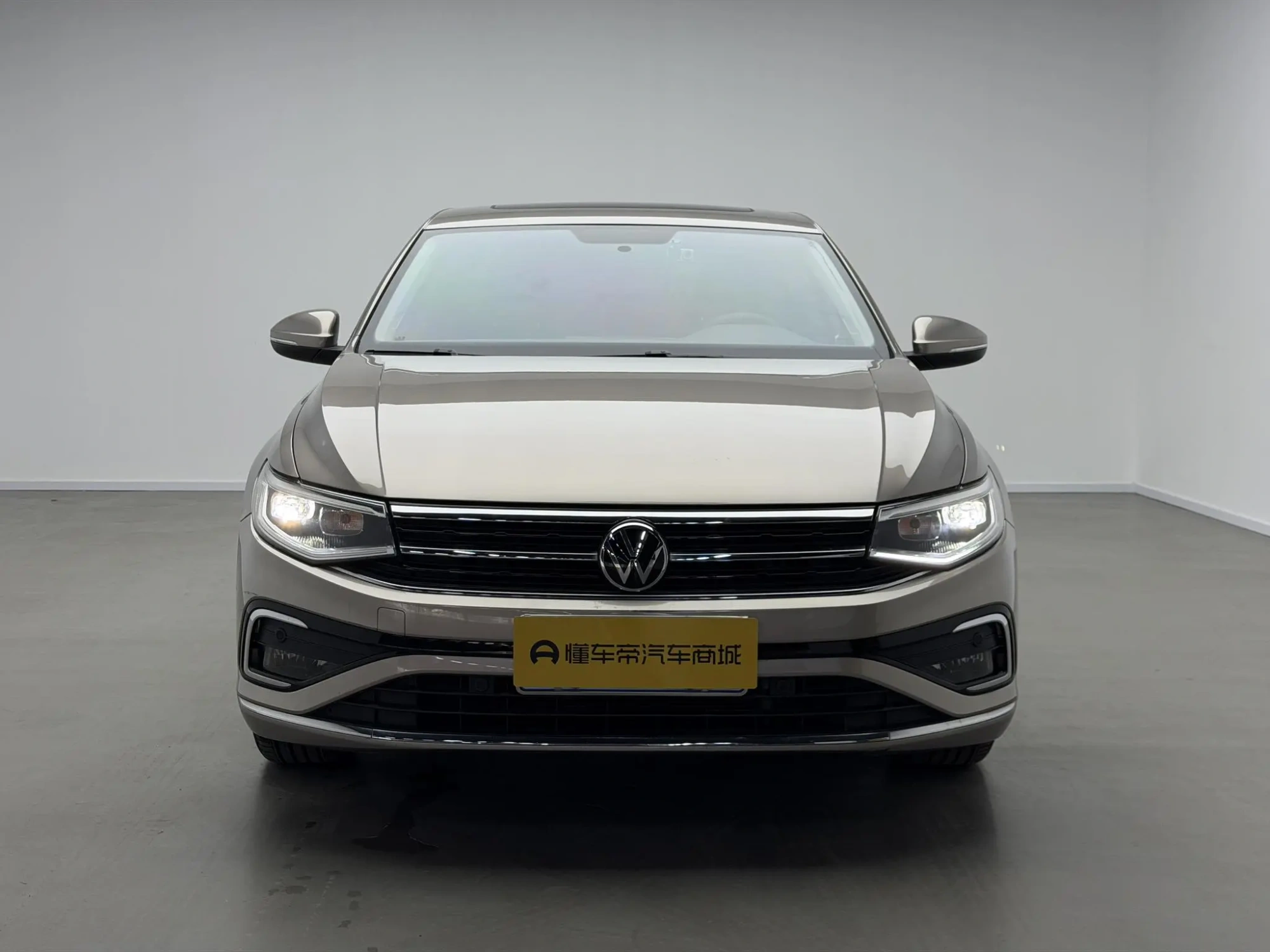 Volkswagen Bora 200TSI DSG Smart Edition