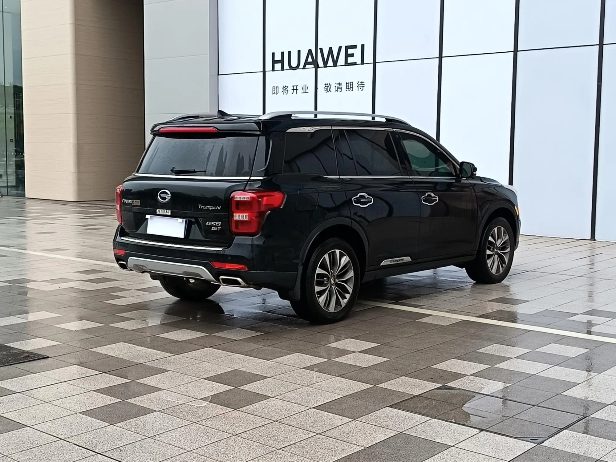 GAC Trumpchi GS8 320T two-wheel drive deluxe edition 7 seats