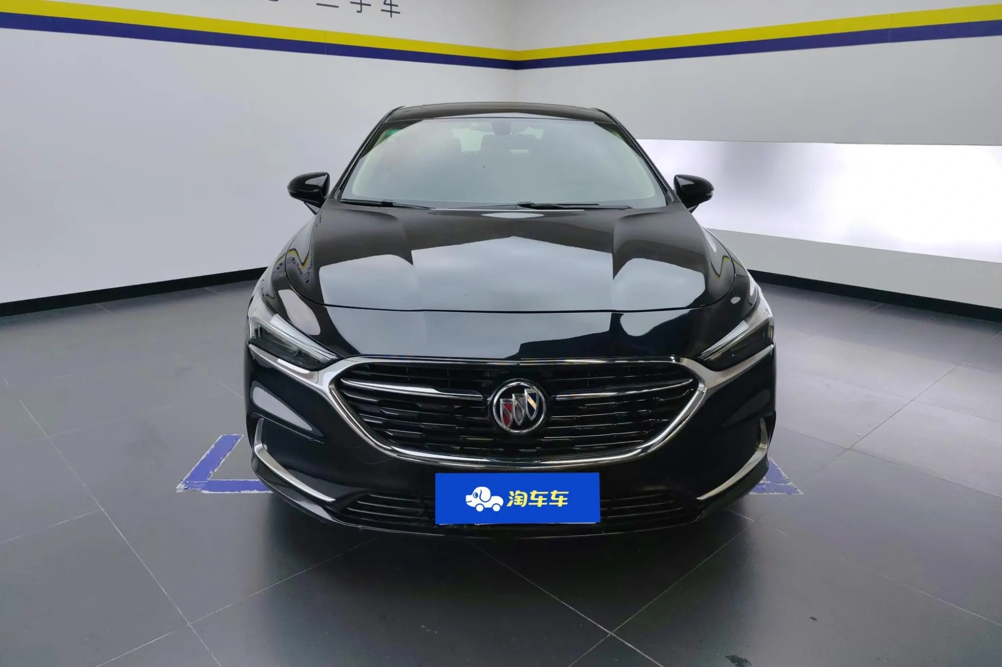 Buick Lacrosse 28T Elite type