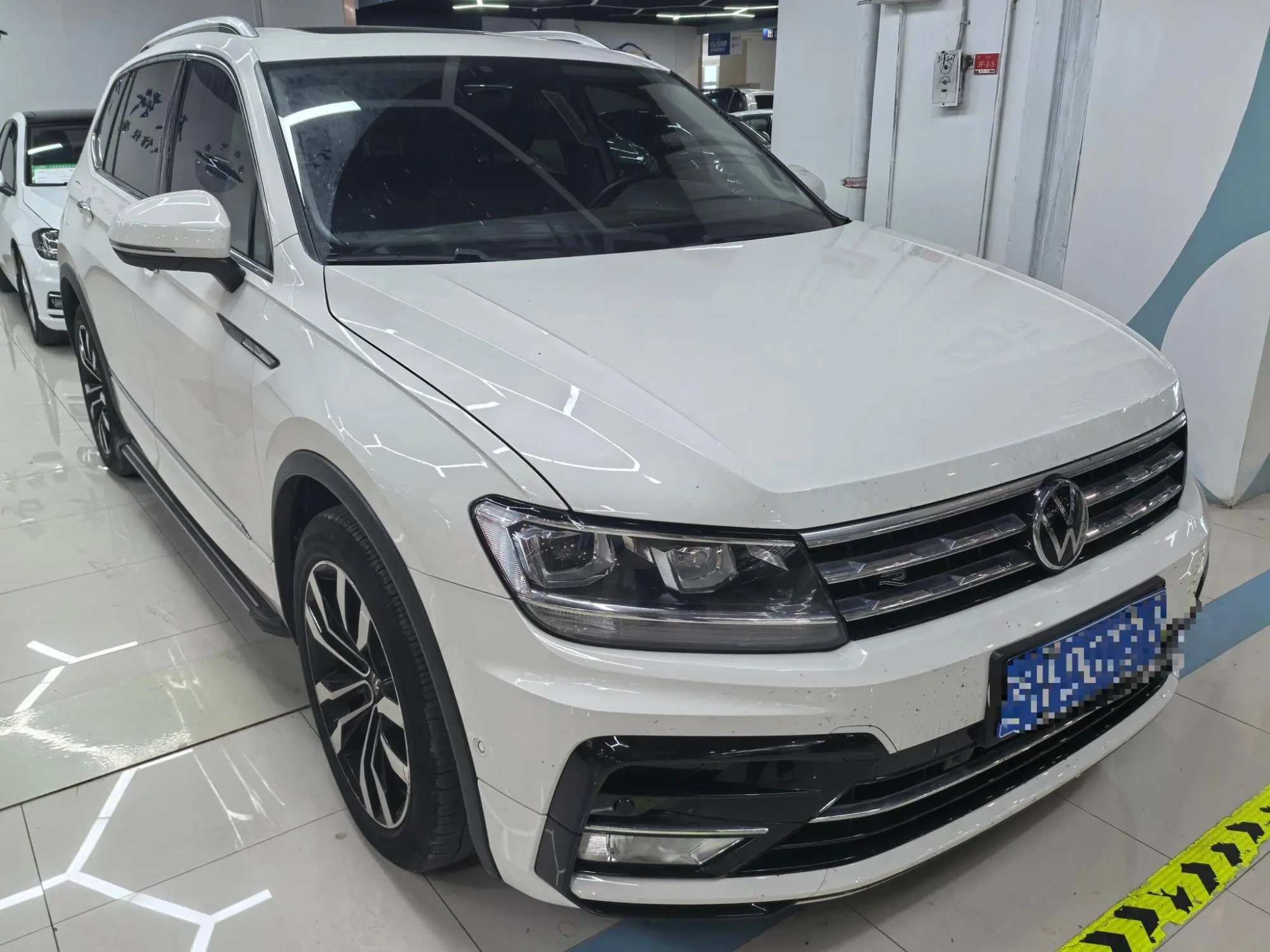 Volkswagen Tiguan L 330TSI automatic two-wheel drive R-Line Premium edition