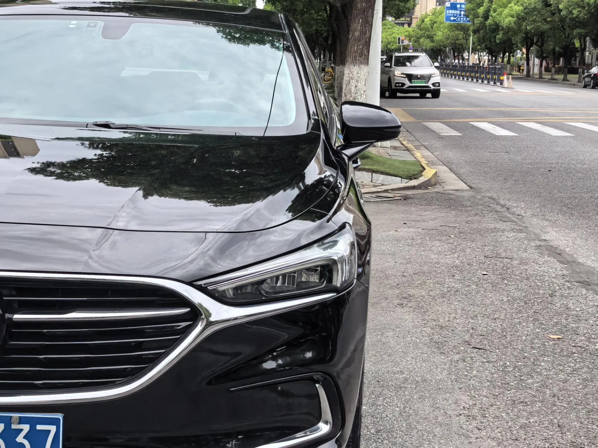 Buick Lacrosse 652T luxury