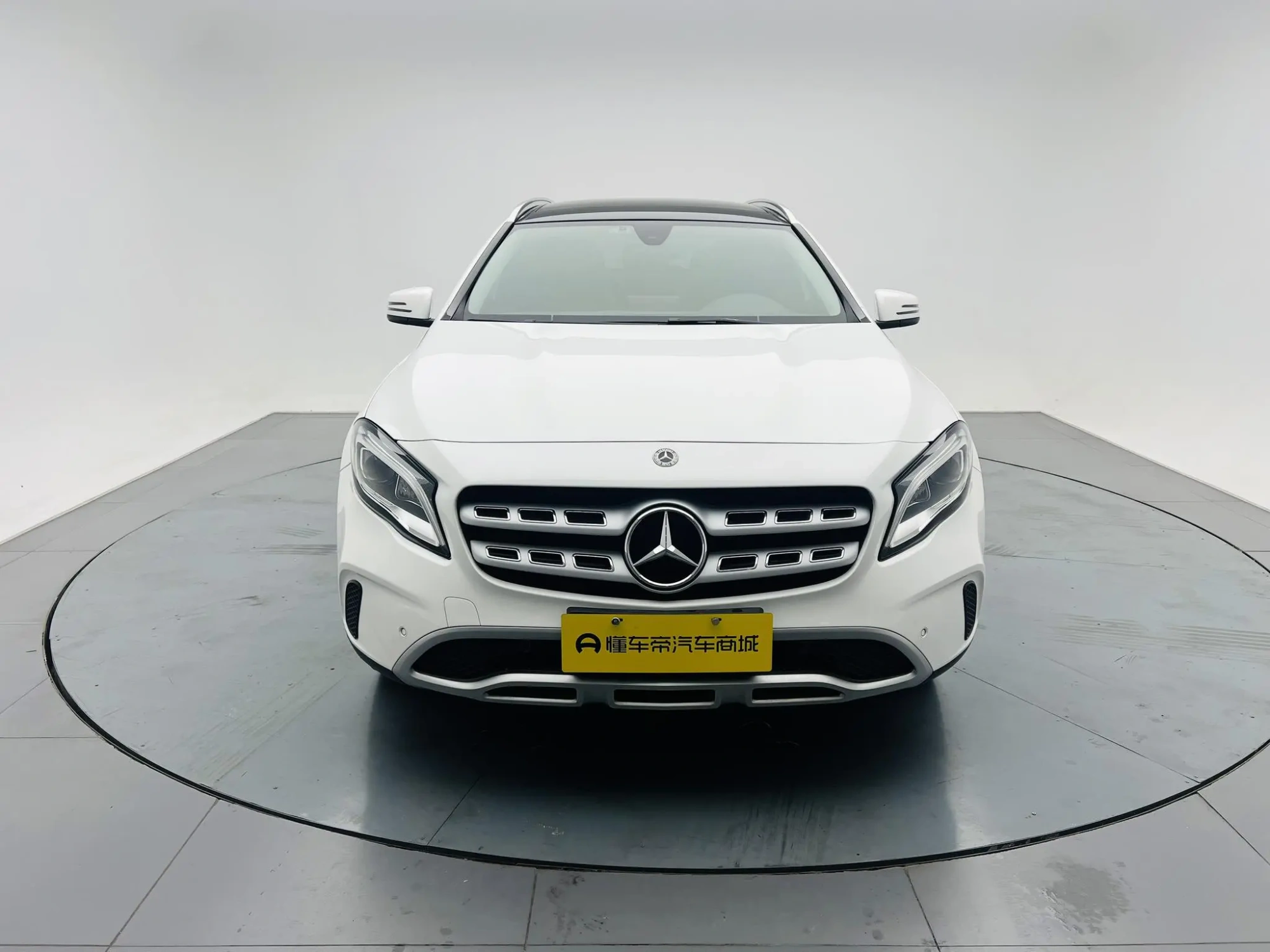 Mercedes-Benz Mercedes-Benz GLA GLA 200 fashion type