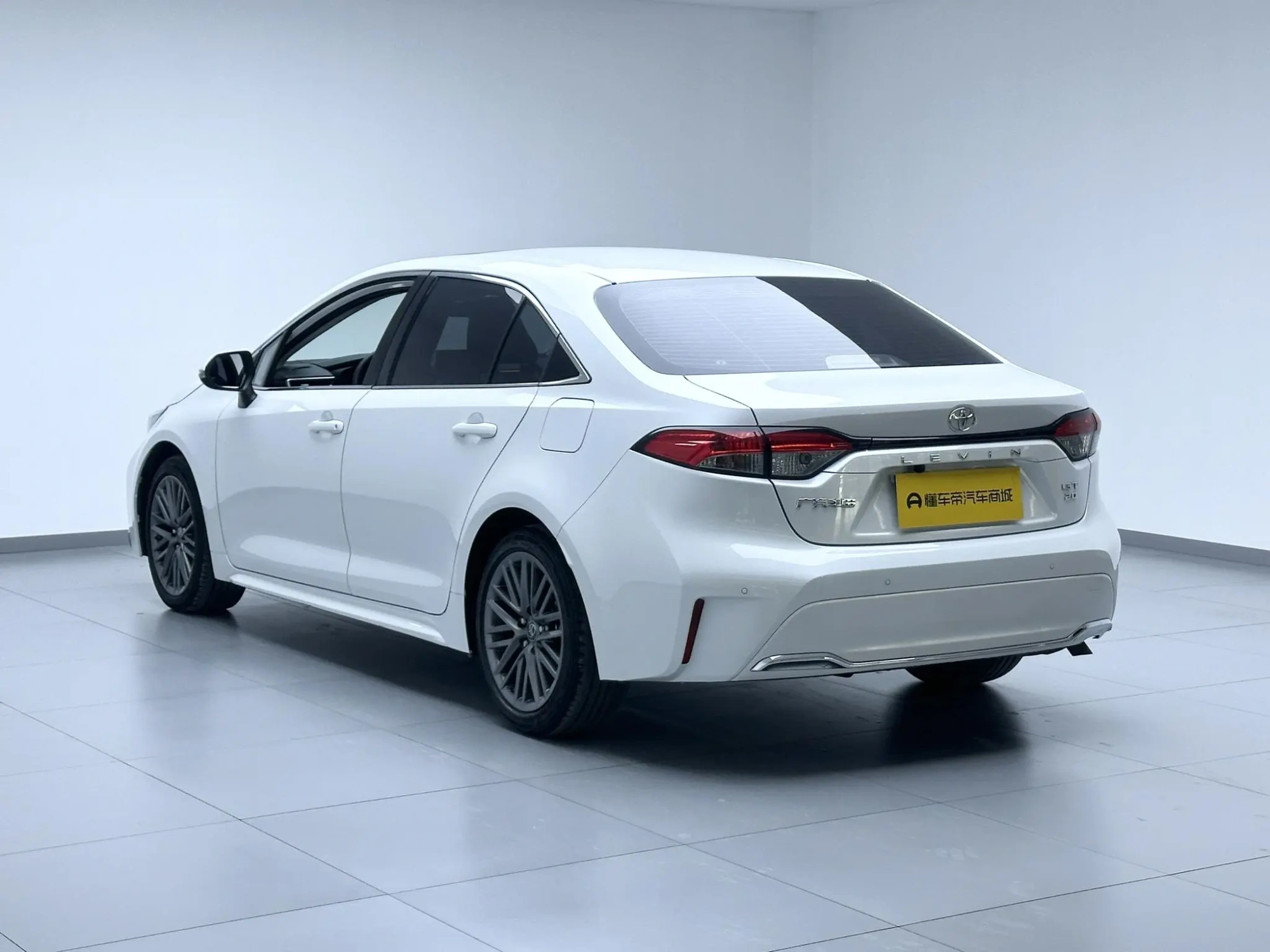TOYOTA Ling Shang 2.0L Deluxe Edition