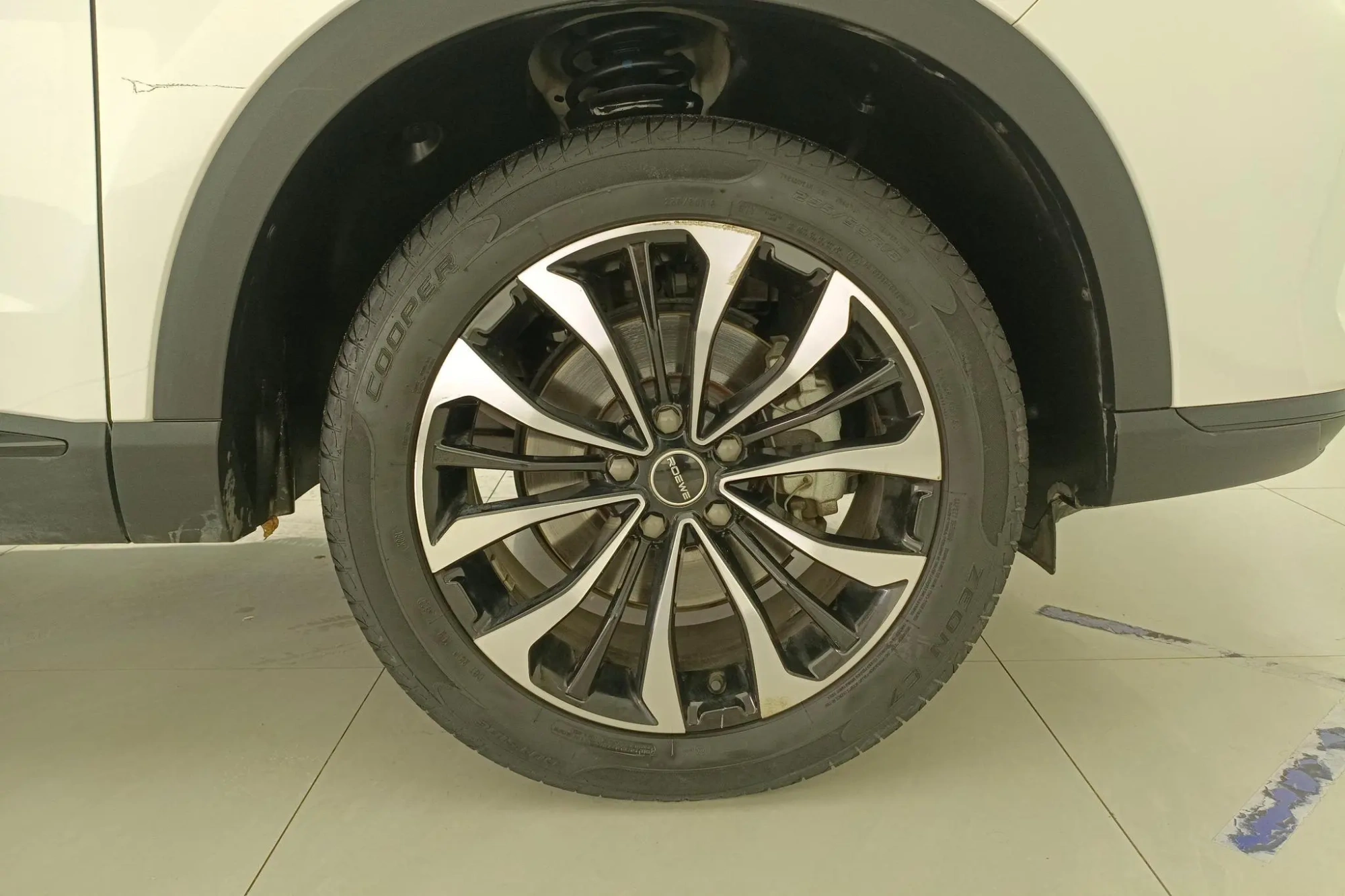 Roewe Roewe RX5 MAX Supreme series 300TGI automatic Smart Cockpit version