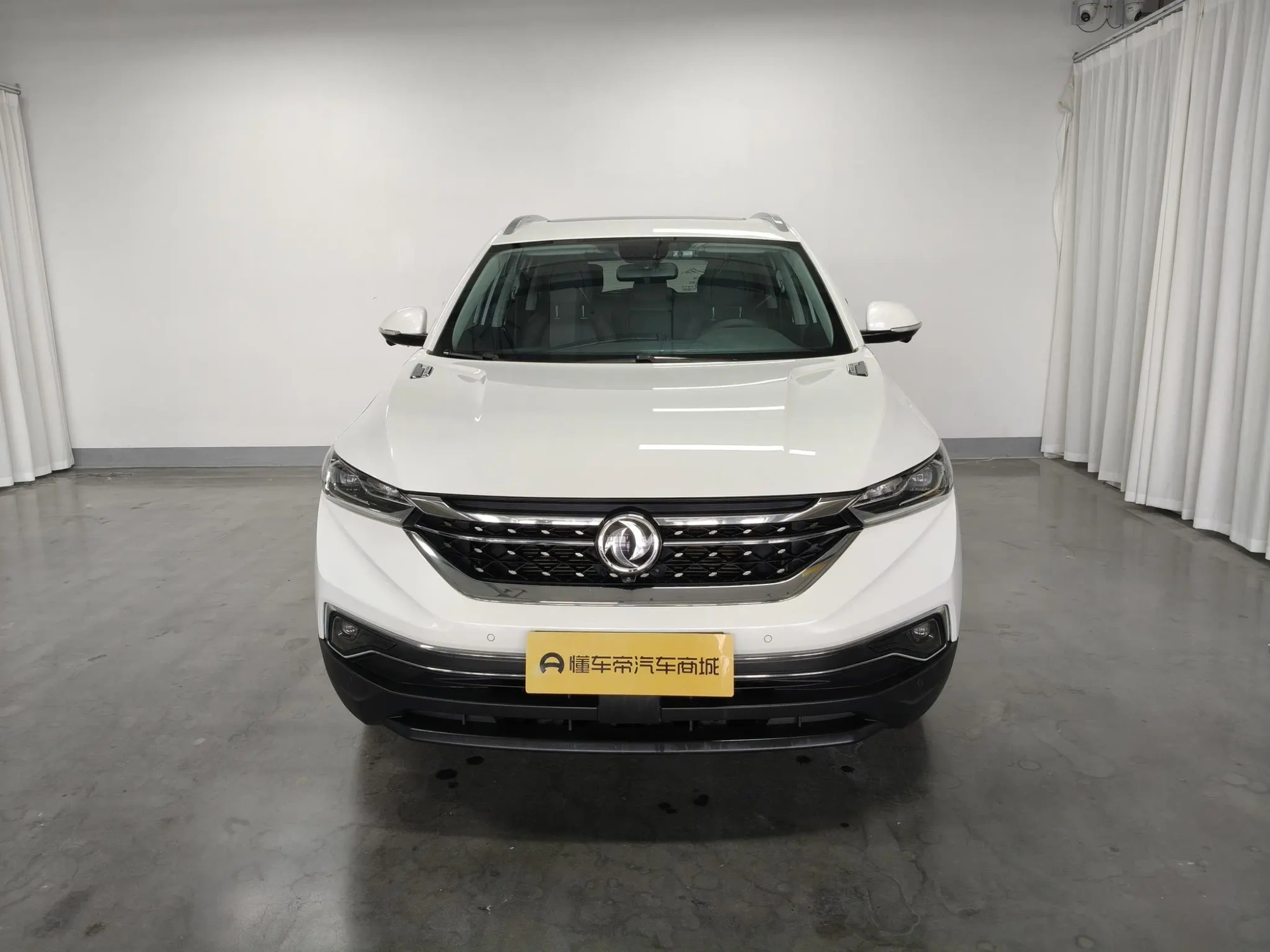 Dongfeng Fengshen Dongfeng Fengshen AX7 1.6T automatic AI flagship country VI