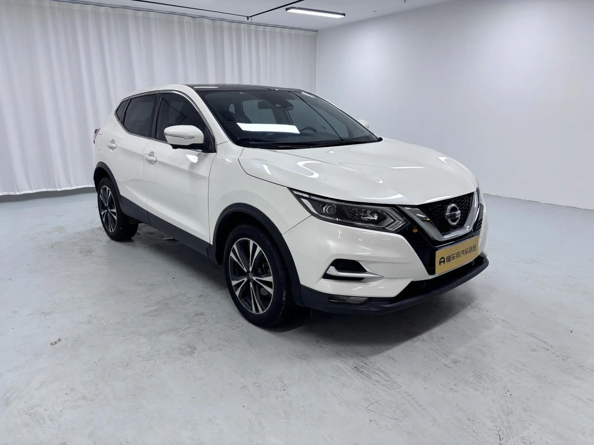 Nissan Qashqai 2.0 L XV Prem Deluxe Edition