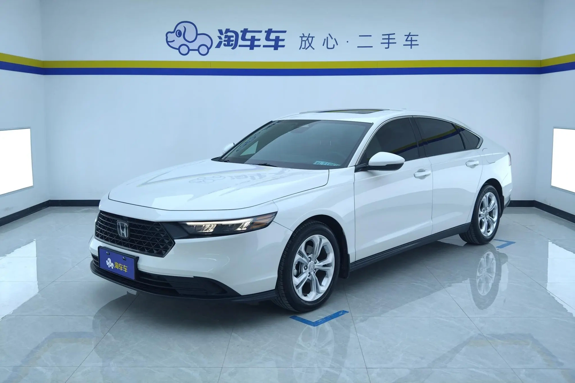 Honda Accord Rui*T Dynamic 260TURBO Deluxe Edition