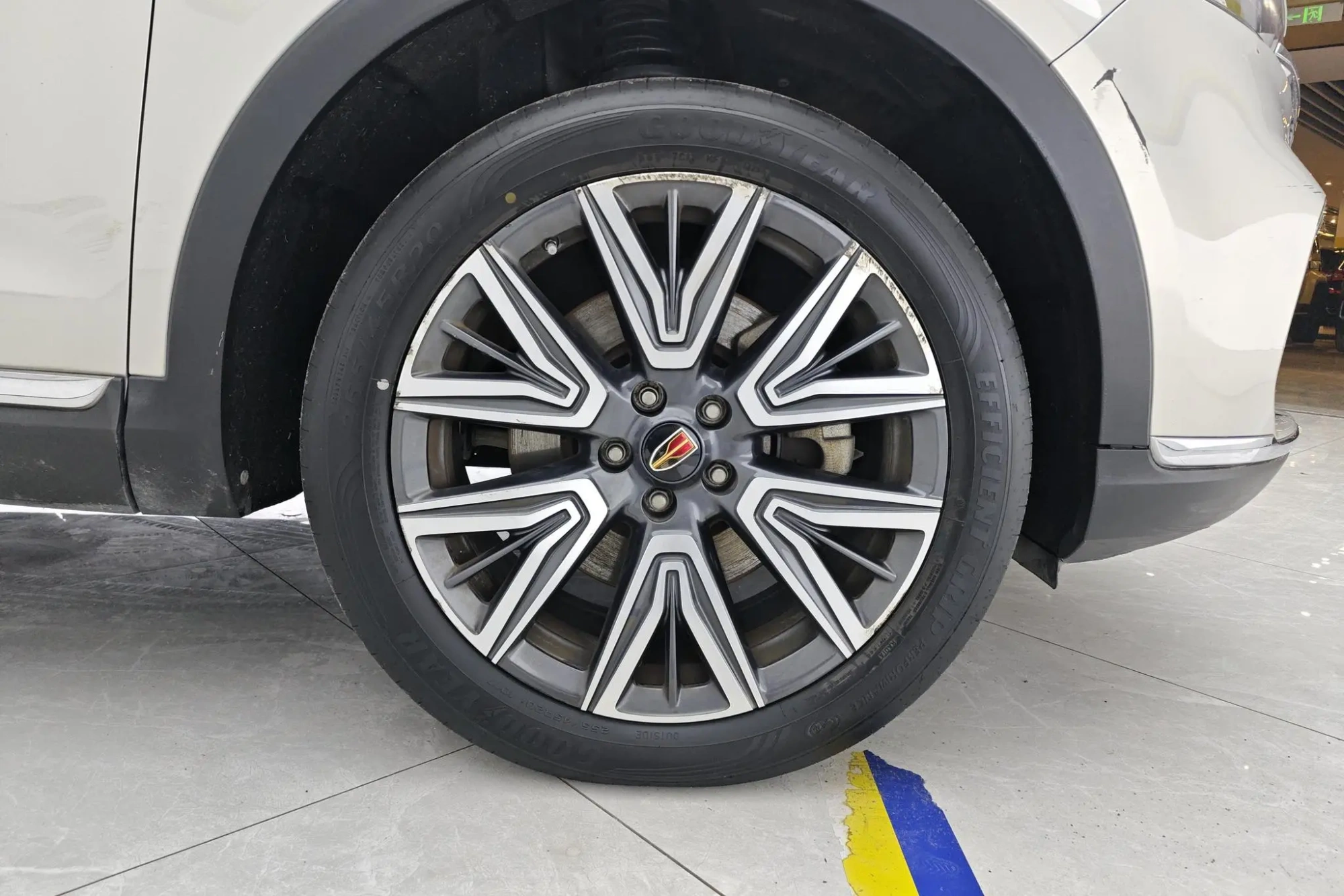 Hongqi Hongqi HS5 2.0T Zhilian Qixiang four-wheel drive version