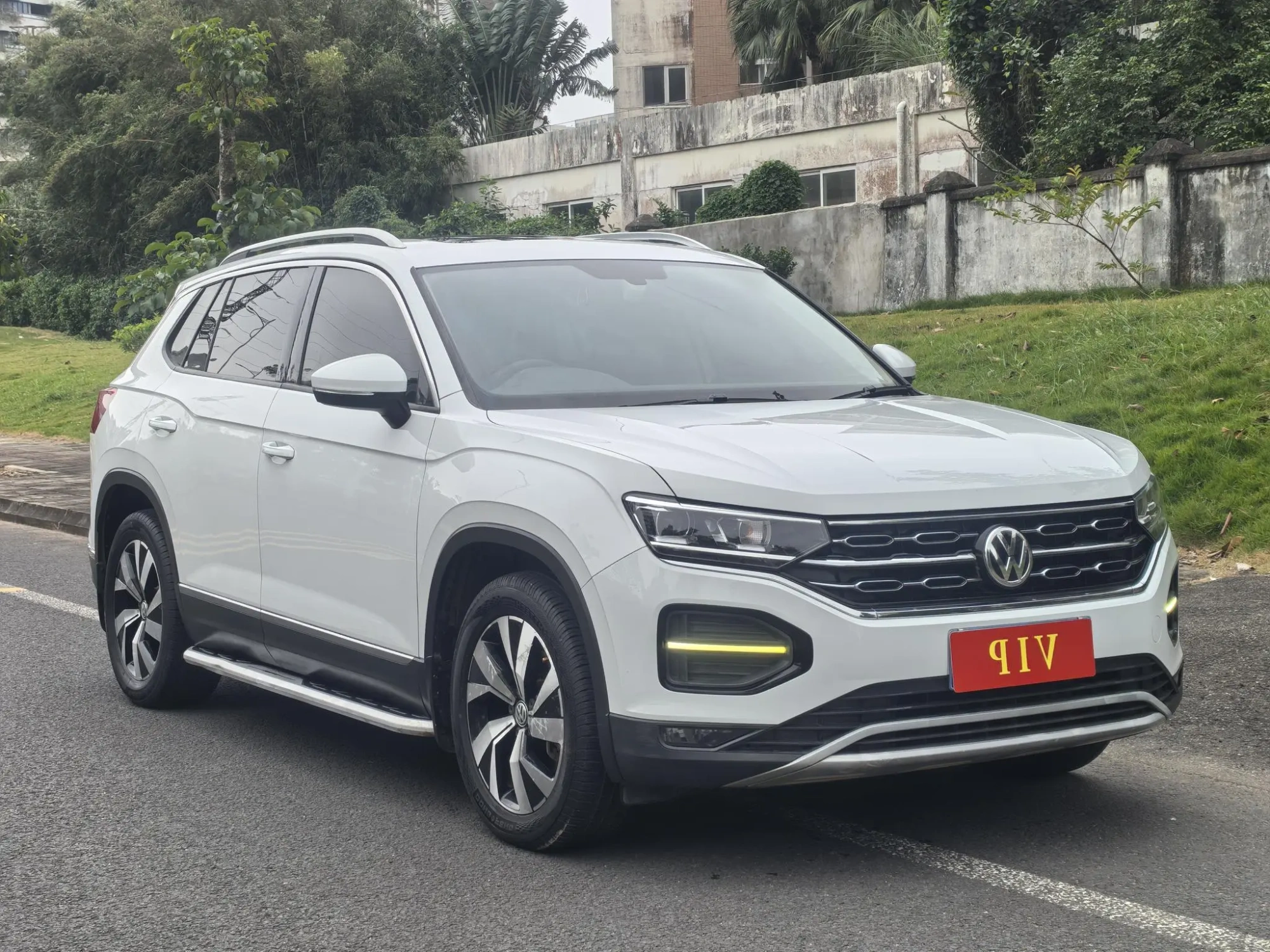 Volkswagen Tanyue 330TSI two-wheel drive luxury country VI