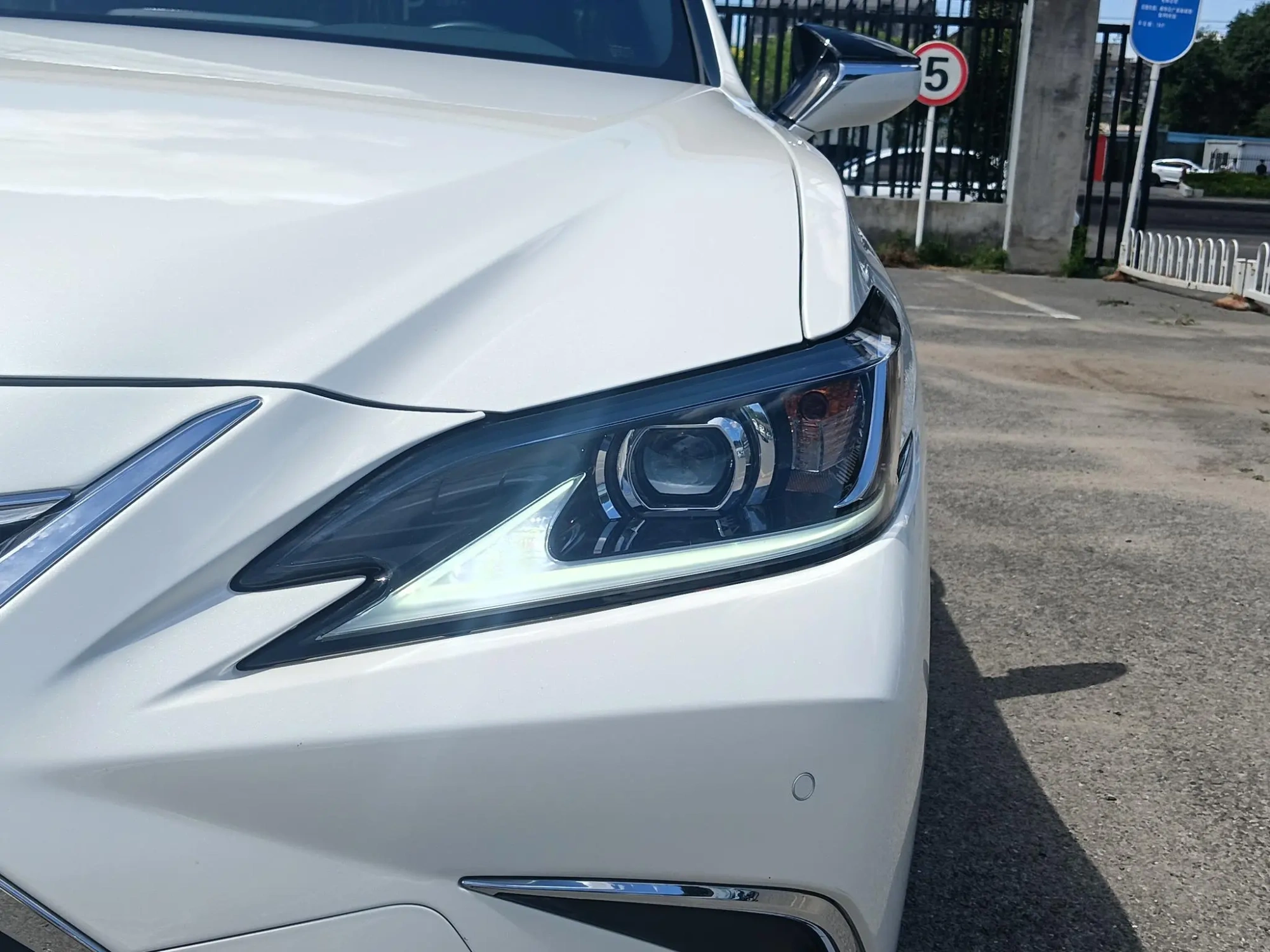 Lexus Lexus ES 200 Excellent Edition