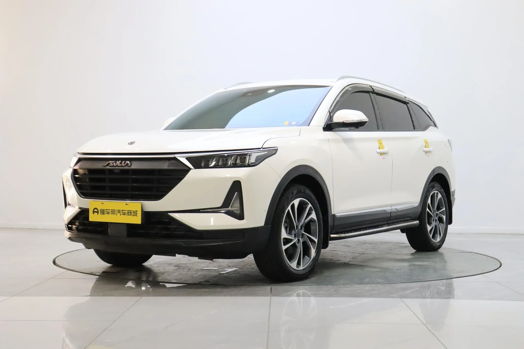 Dongfeng Fengshen Dongfeng Fengshen AX7 PRO 1.6T Automatic Glory Edition