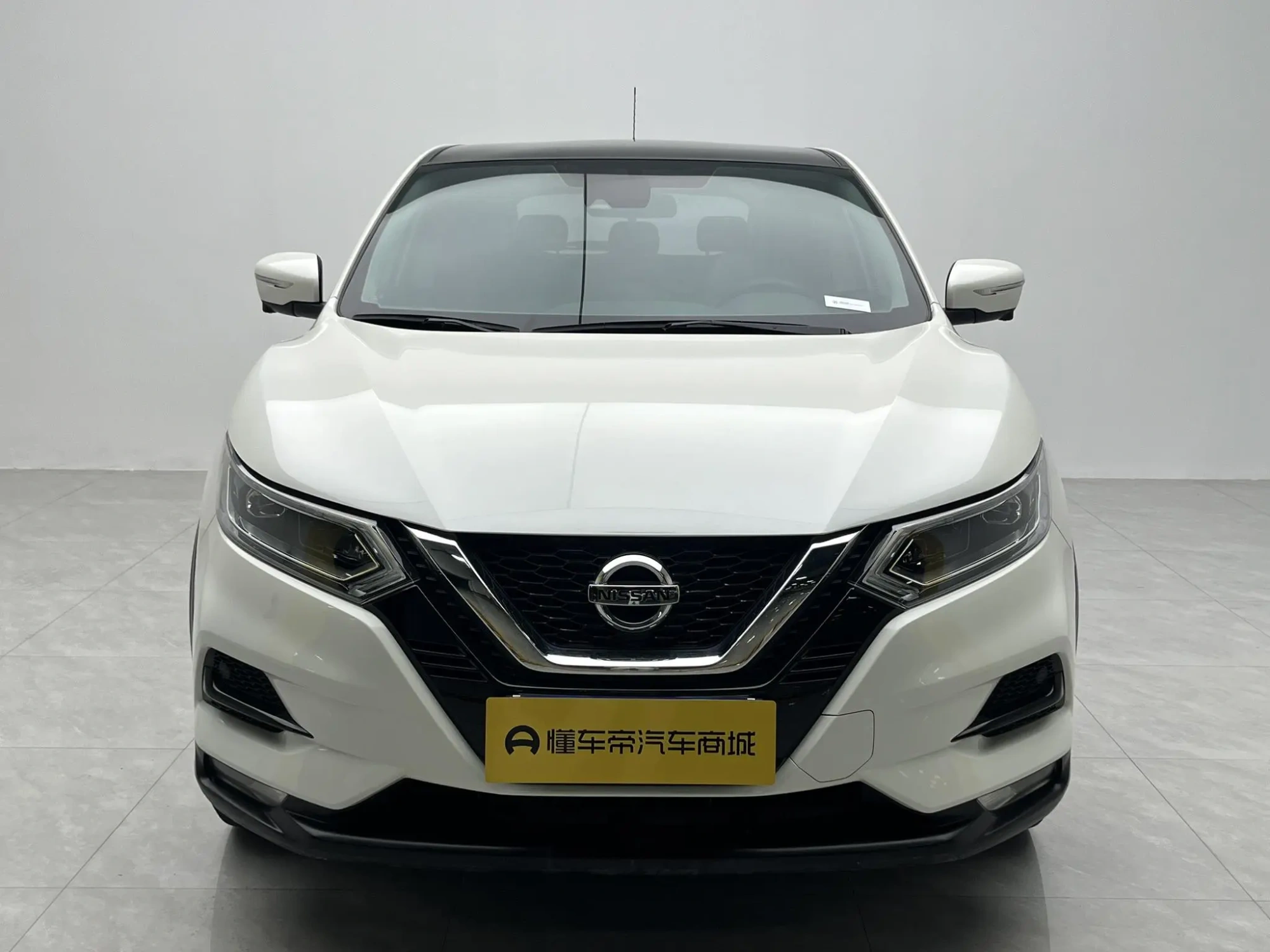 Nissan Qashqai 2.0L CVT Deluxe Edition