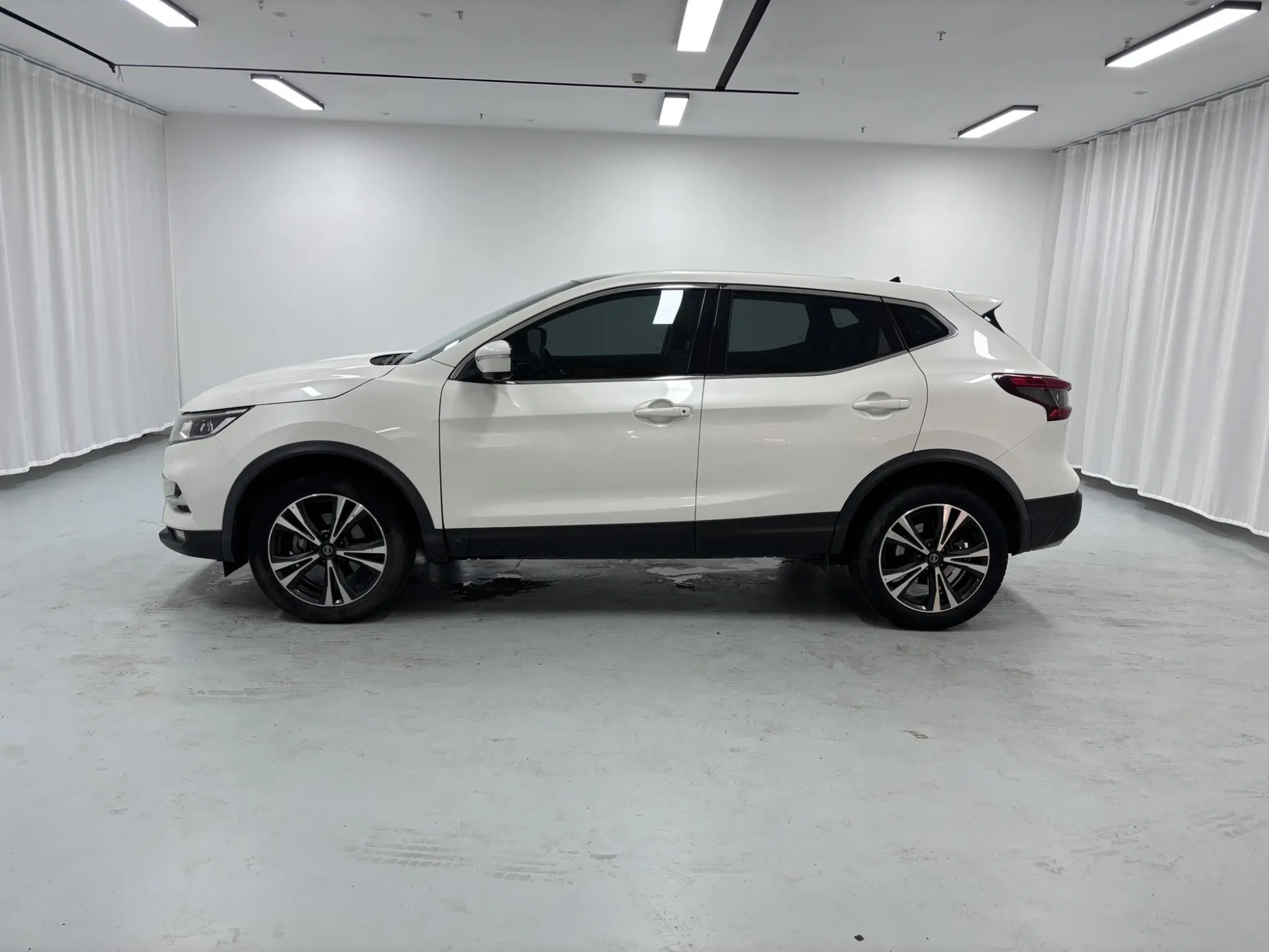 Nissan Qashqai 2.0 L XV Prem Deluxe Edition
