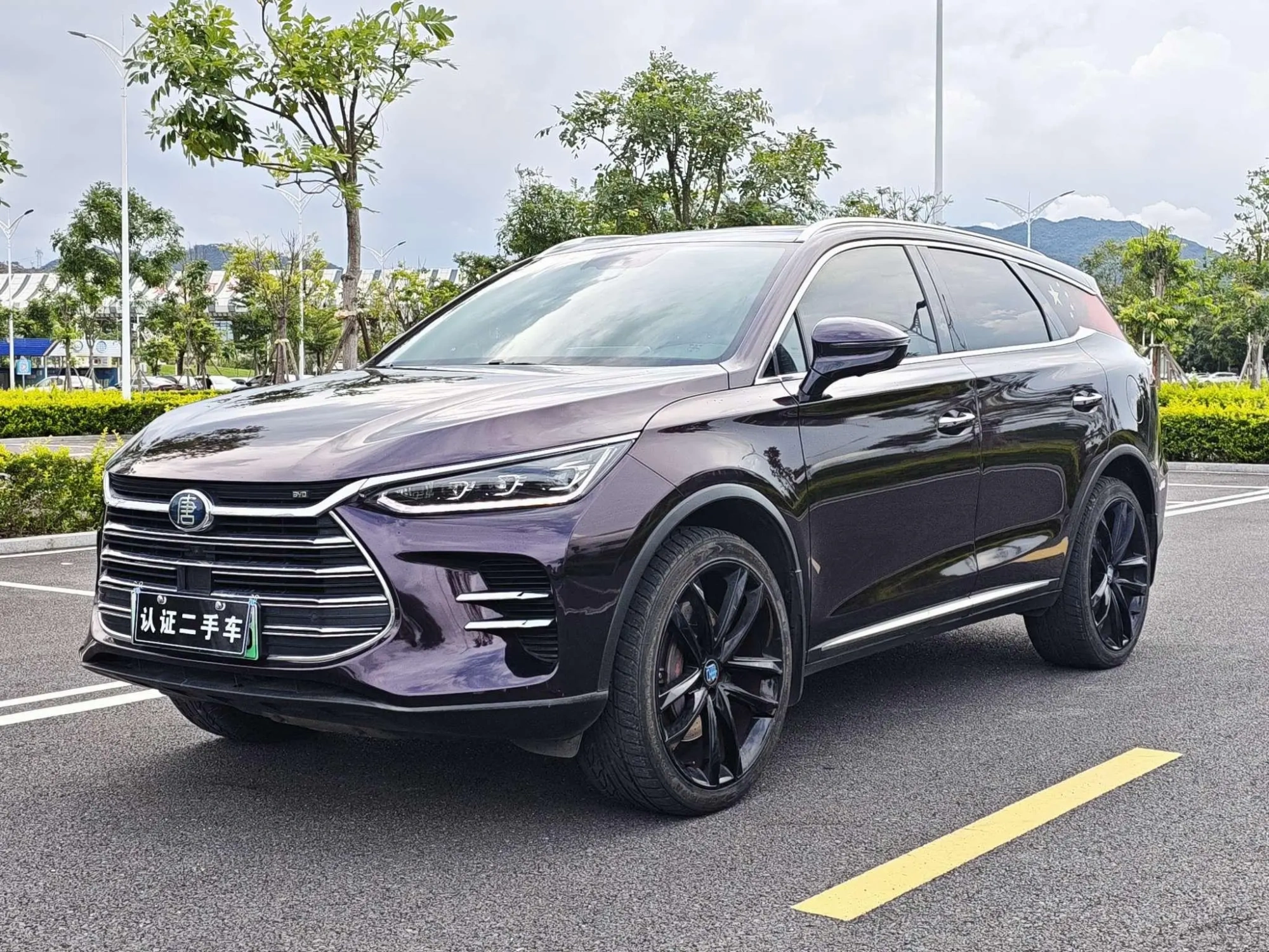BYD Tang DM DM 2.0T full-time four-wheel drive Zhilian Chuangling 7-seater country VI