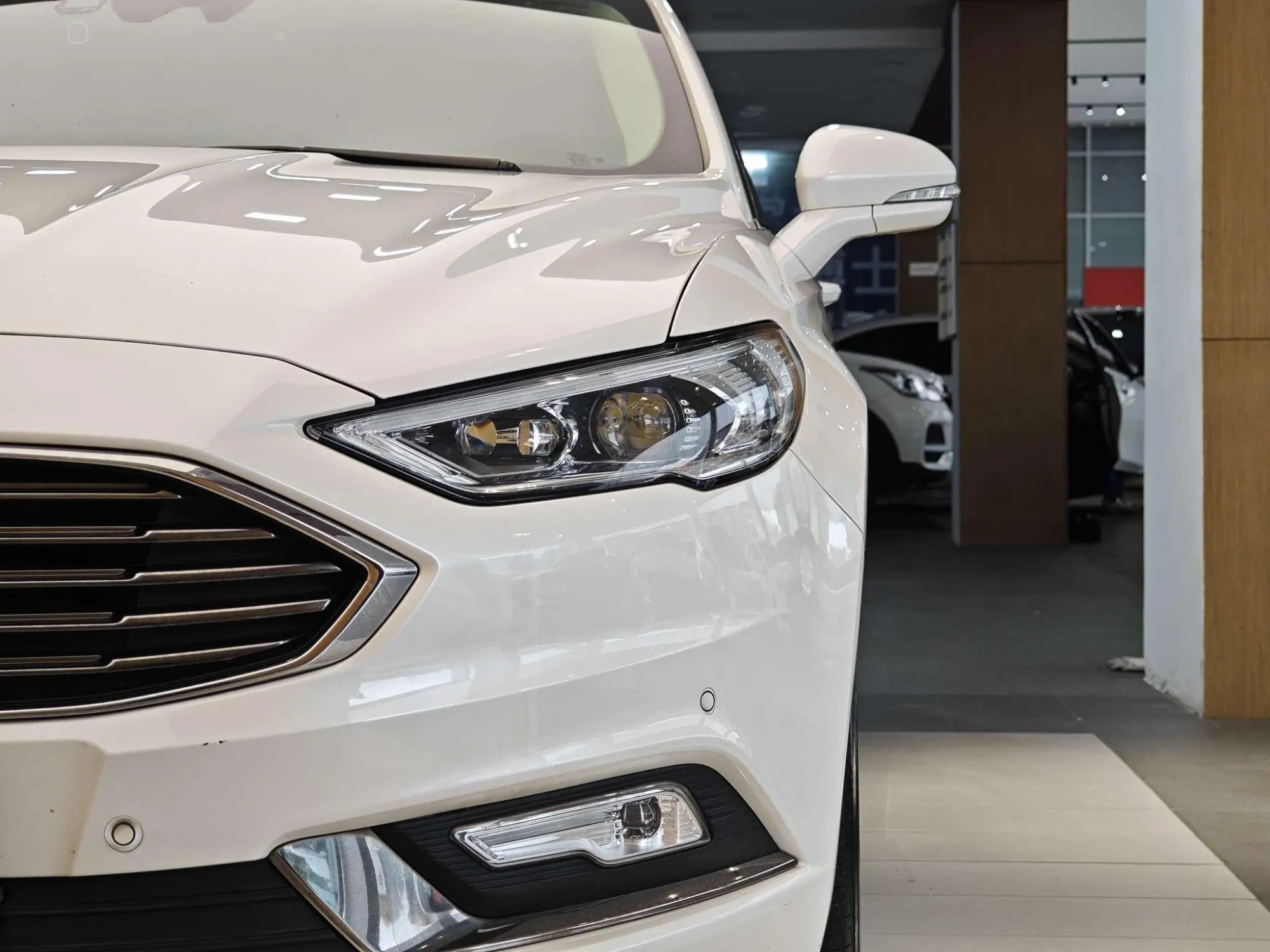 Ford Mondeo EcoBoost 180 Cognac Special Edition