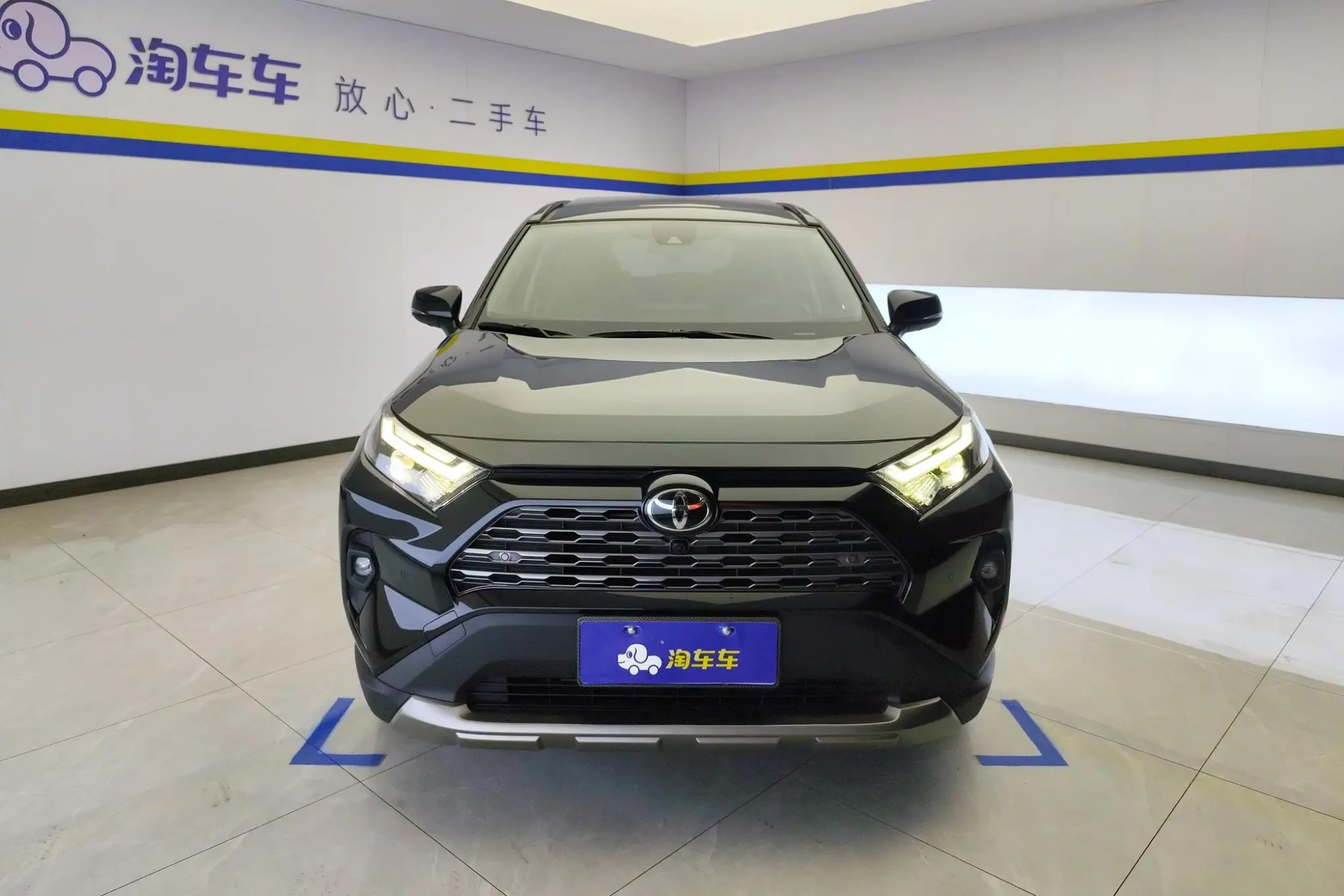 TOYOTA RAV4 Rongfang 2.0L CVT two-wheel drive fashion PLUS version