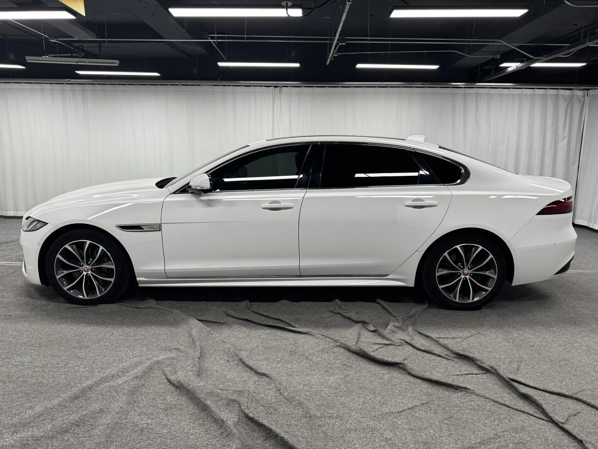 Jaguar Jaguar XFL 2.0T P250 two-wheel drive elite sports edition