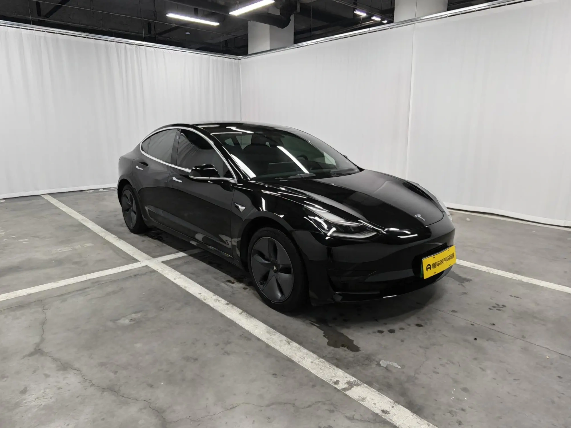 Tesla Model 3 Upgraded version of standard battery life rear drive