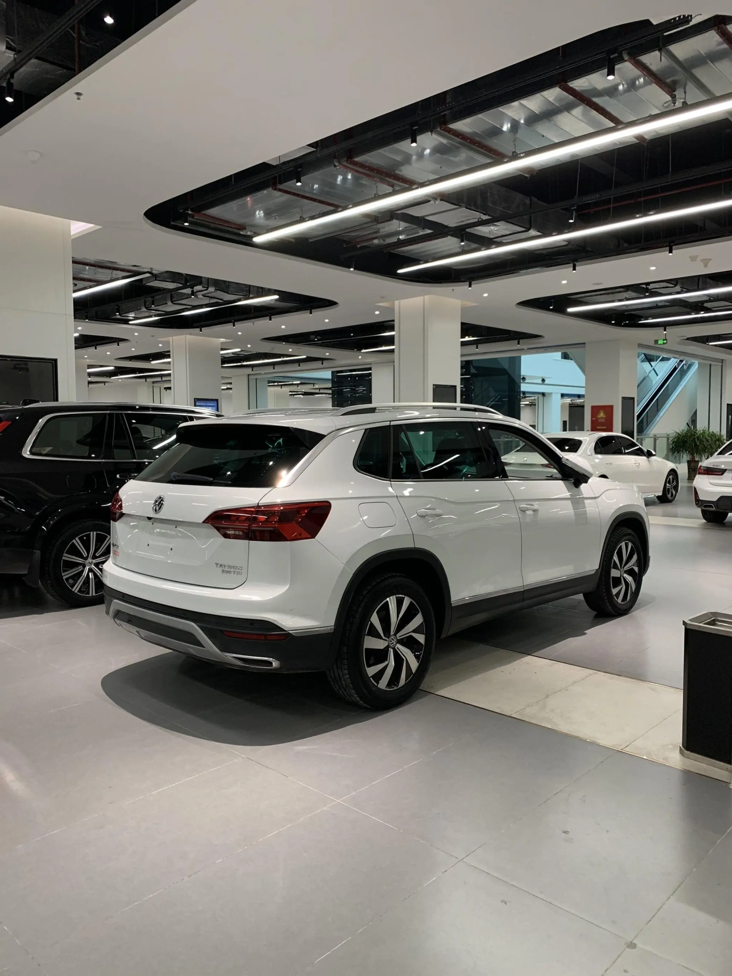 Volkswagen Tanyue 330TSI two-wheel drive luxury country VI