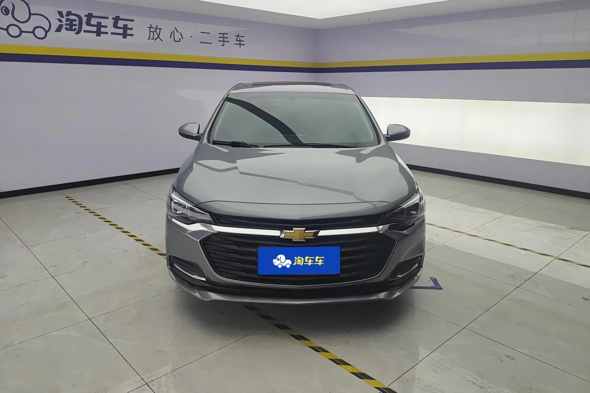 Chevrolet Cruze 320 automatic Enjoy Skylight version