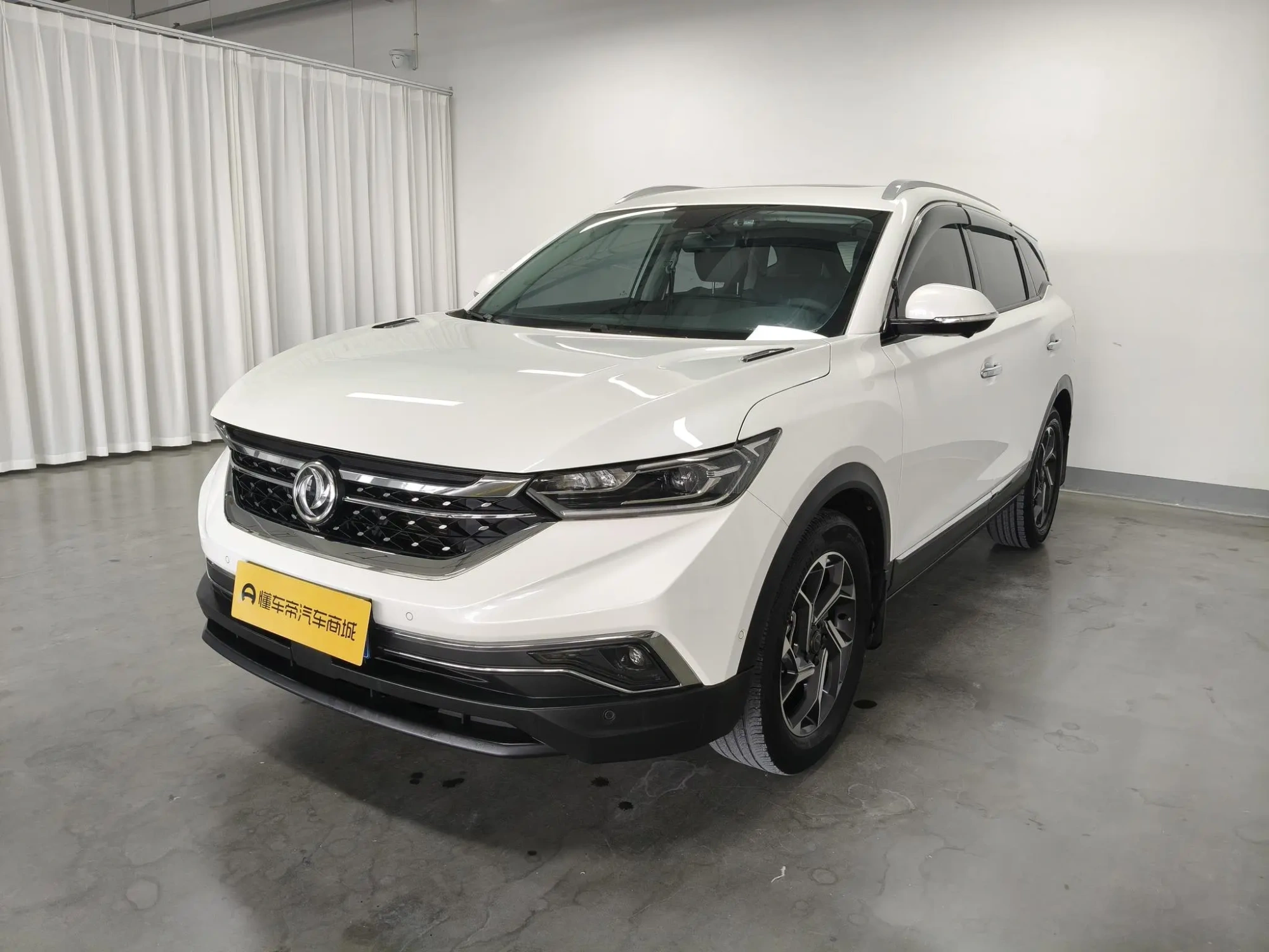 Dongfeng Fengshen Dongfeng Fengshen AX7 1.6T automatic AI flagship country VI