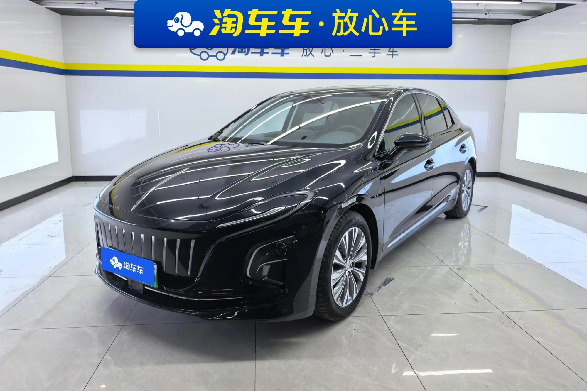 Hongqi Hongqi E-QM5 560KM PLUS version 100kW
