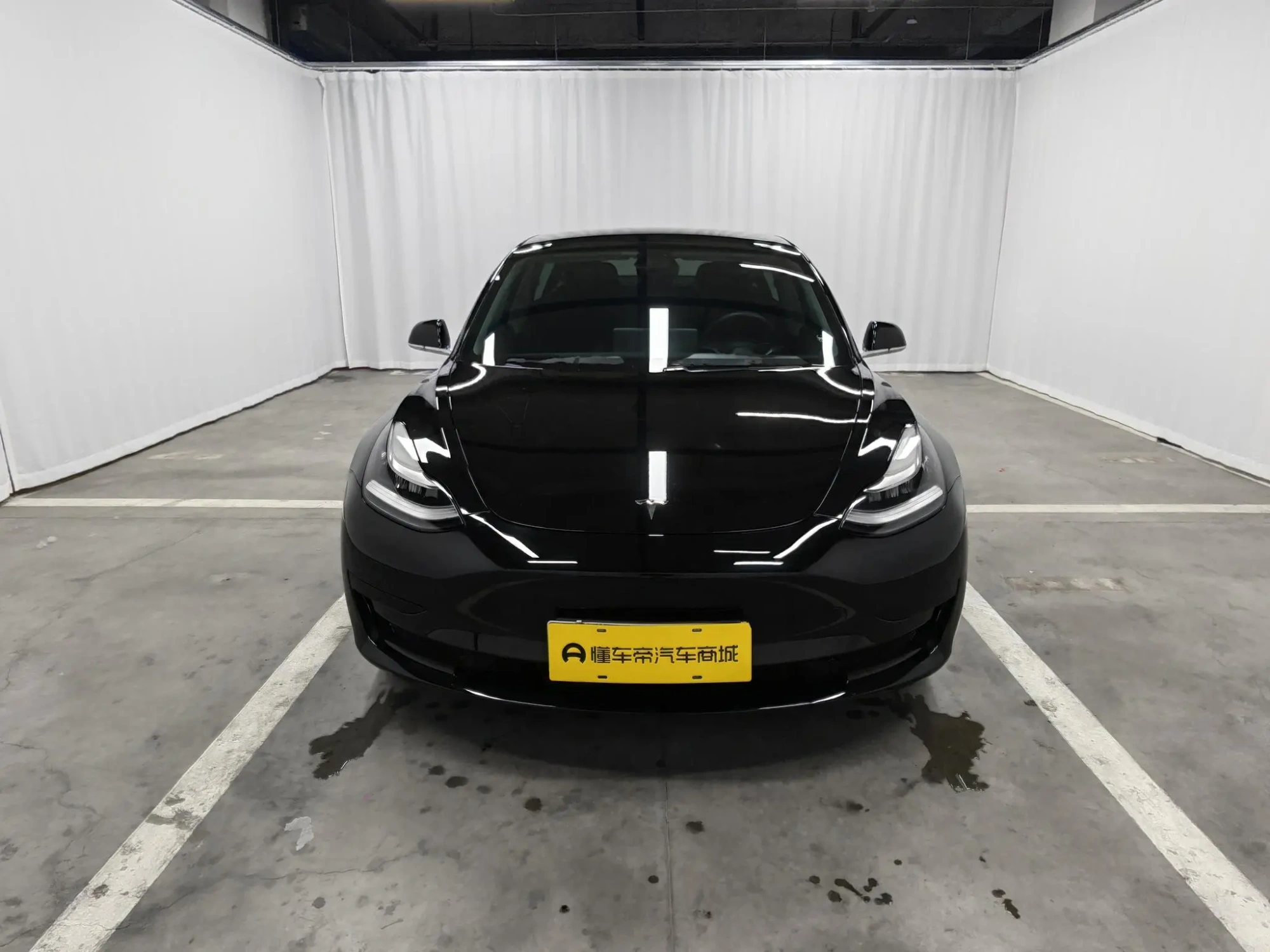 Tesla Model 3 Upgraded version of standard battery life rear drive