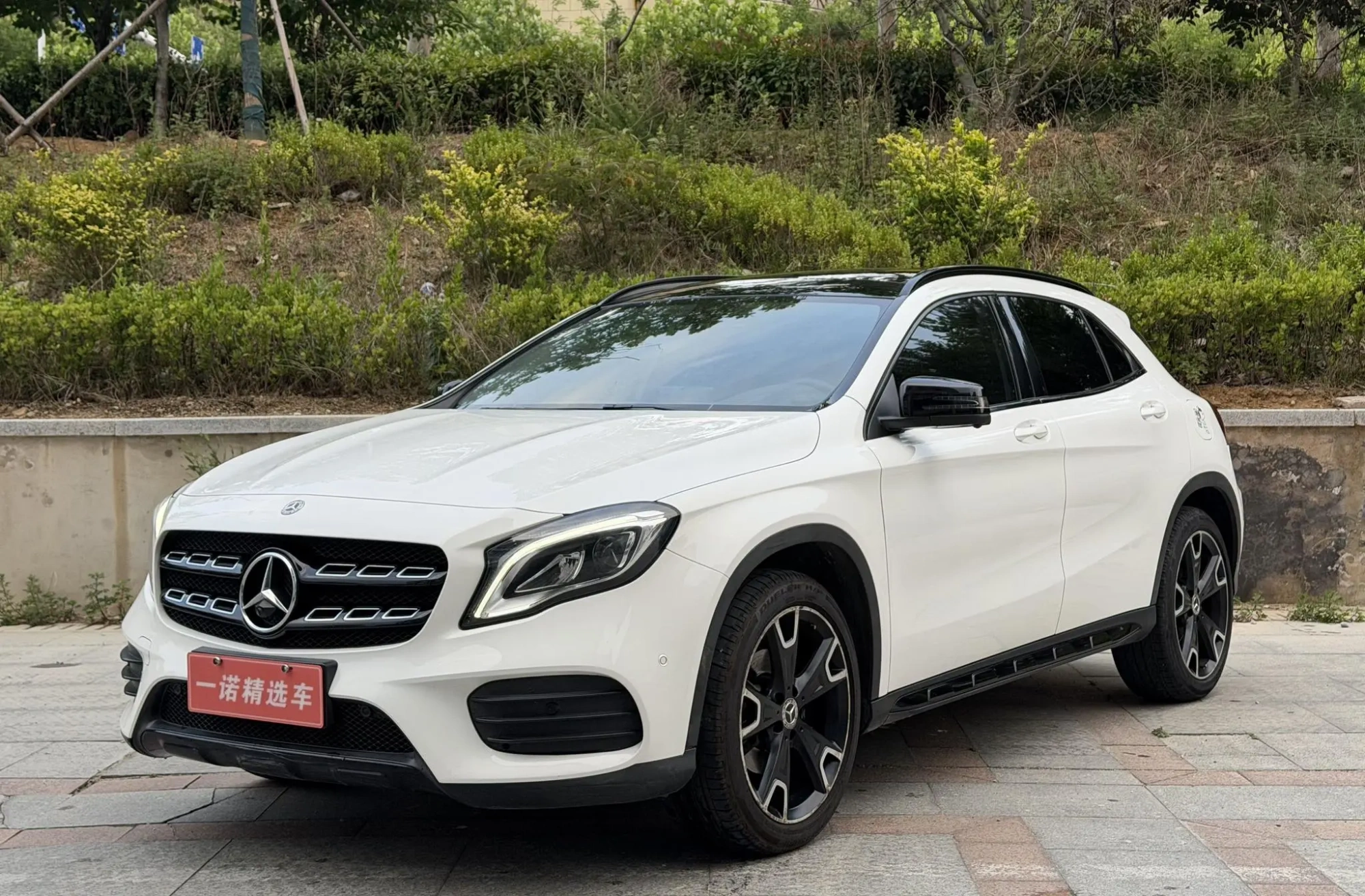 Mercedes-Benz Mercedes-Benz GLA GLA 220 4MATIC sports type