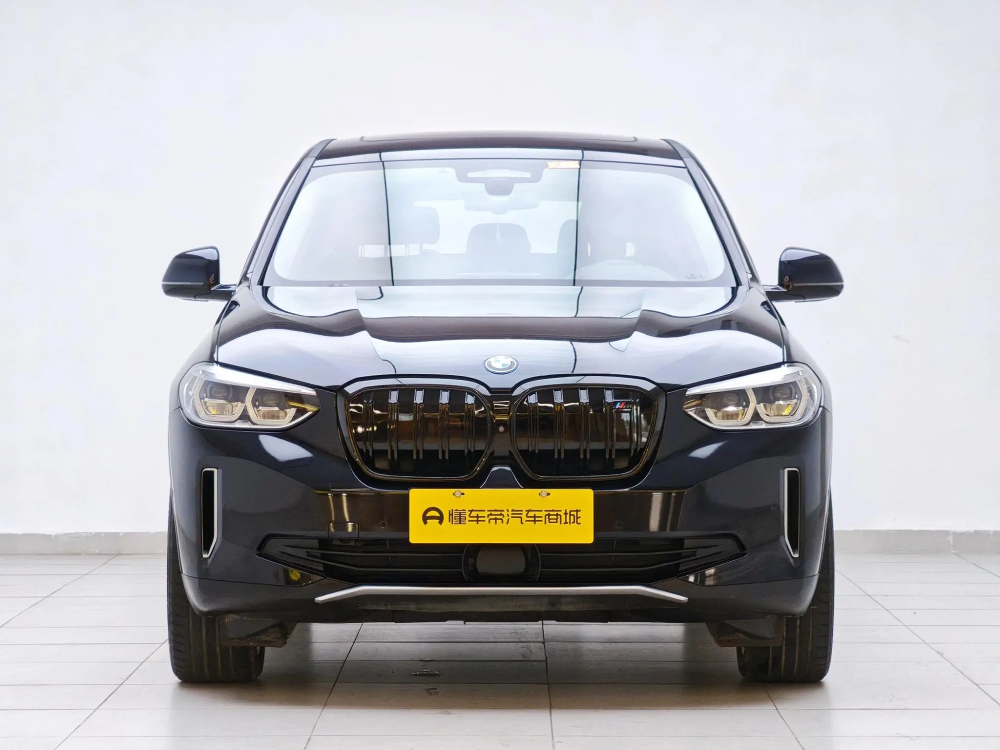 BMW BMW iX3 Facelift collar type