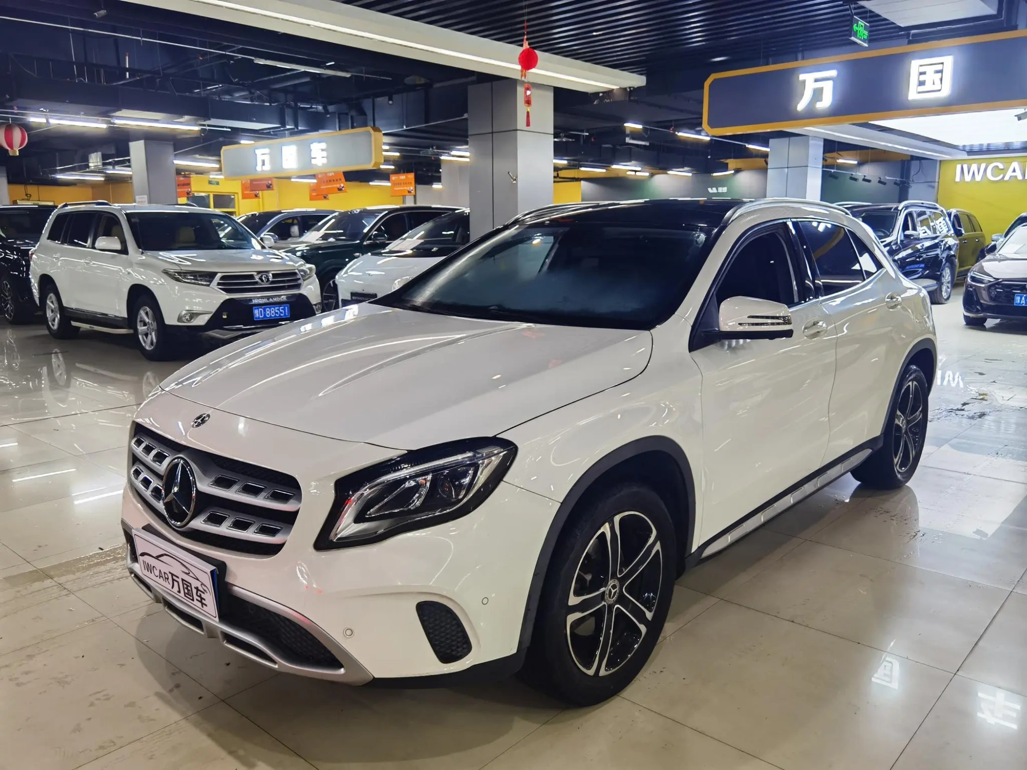 Mercedes-Benz Mercedes-Benz GLA GLA 200 fashion type