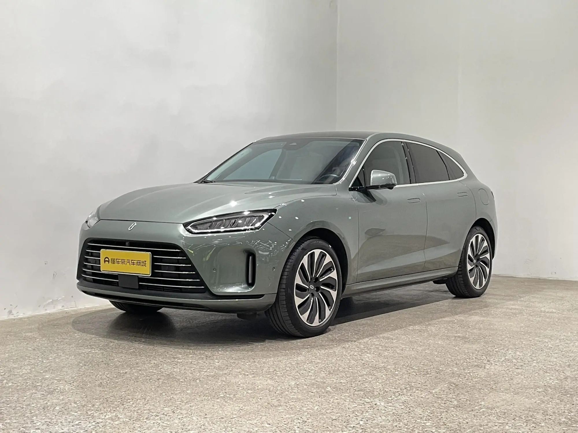 AITO Ask the world M5 Extended range four-wheel drive performance version