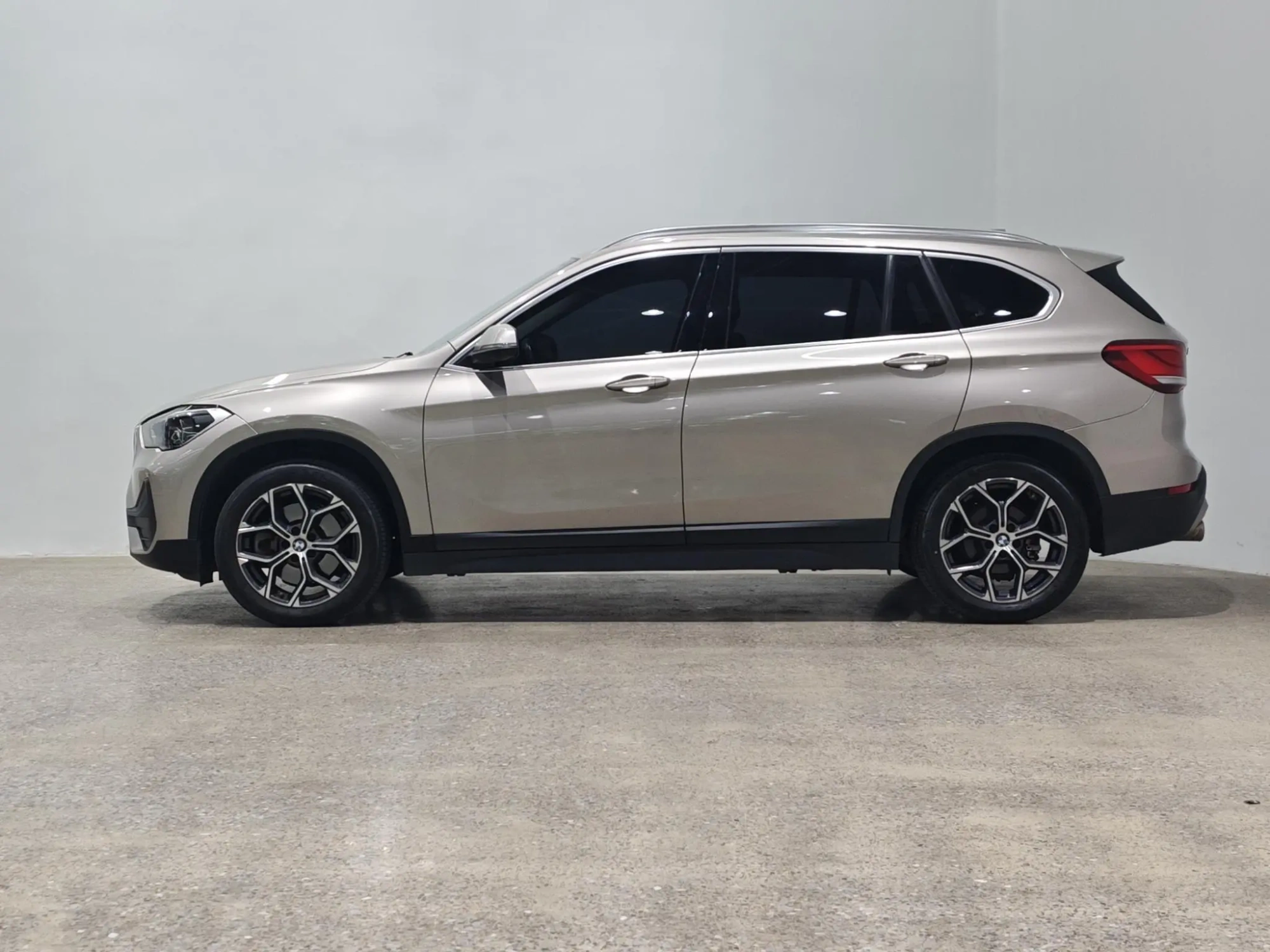 BMW BMW X1 Facelift sDrive25Li leading type