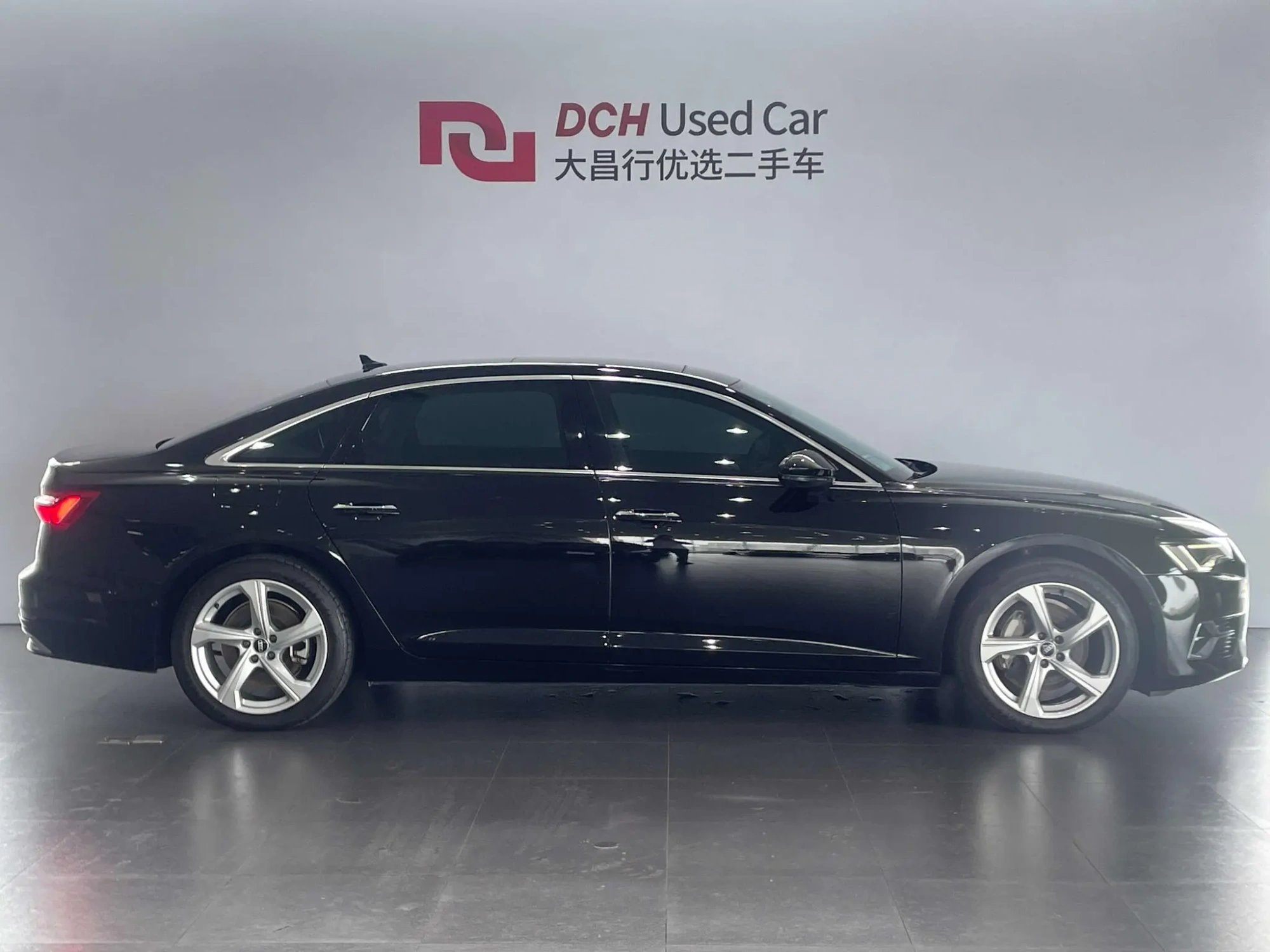 Audi Audi A6L 45 TFSI quattro is the most elegant type