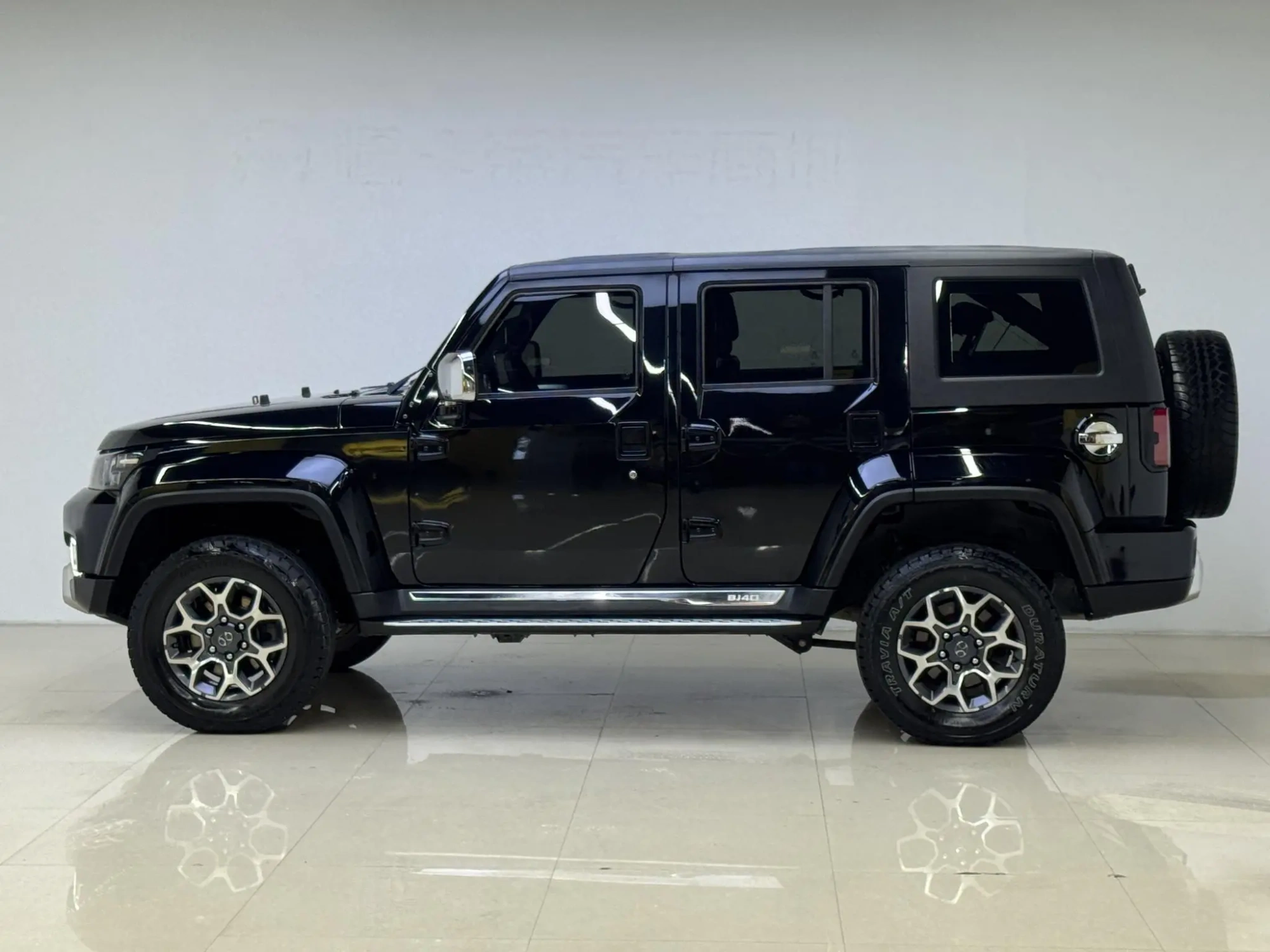 Beijing Beijing off-road BJ40 PLUS 2.3T automatic four-wheel drive exclusive edition Country VI