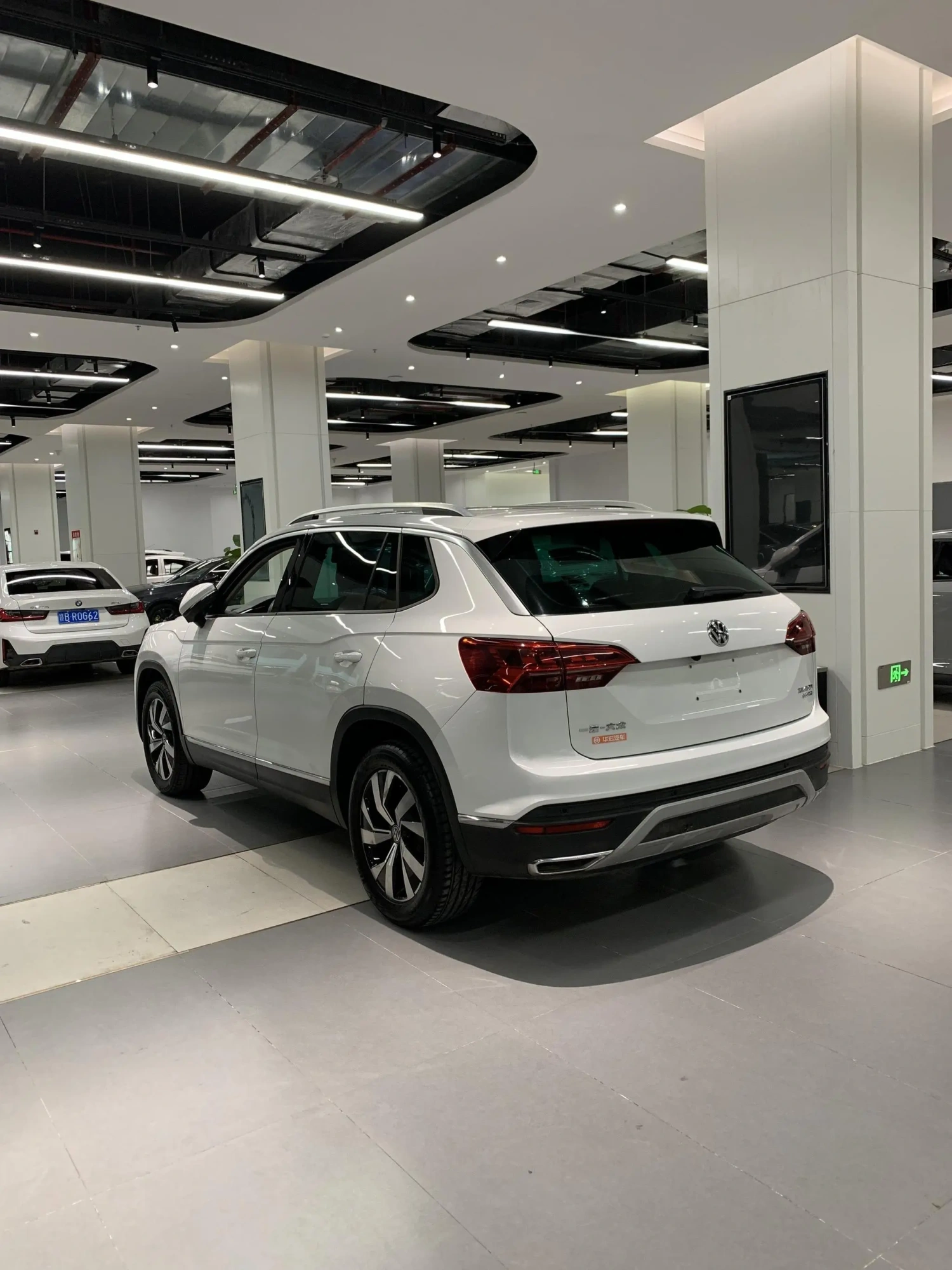 Volkswagen Tanyue 330TSI two-wheel drive luxury country VI