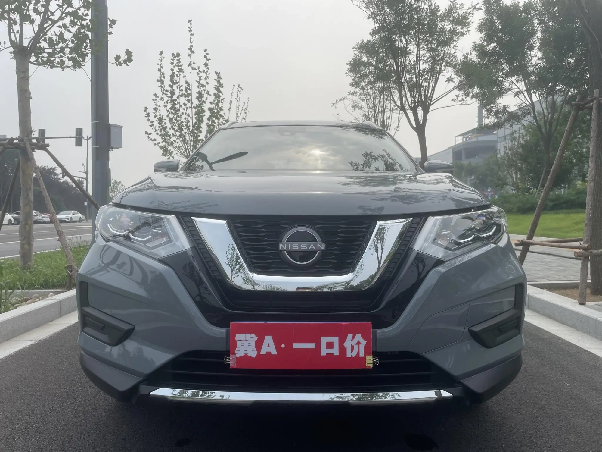 Nissan Qijun Honor 2.0L two-wheel drive leading version