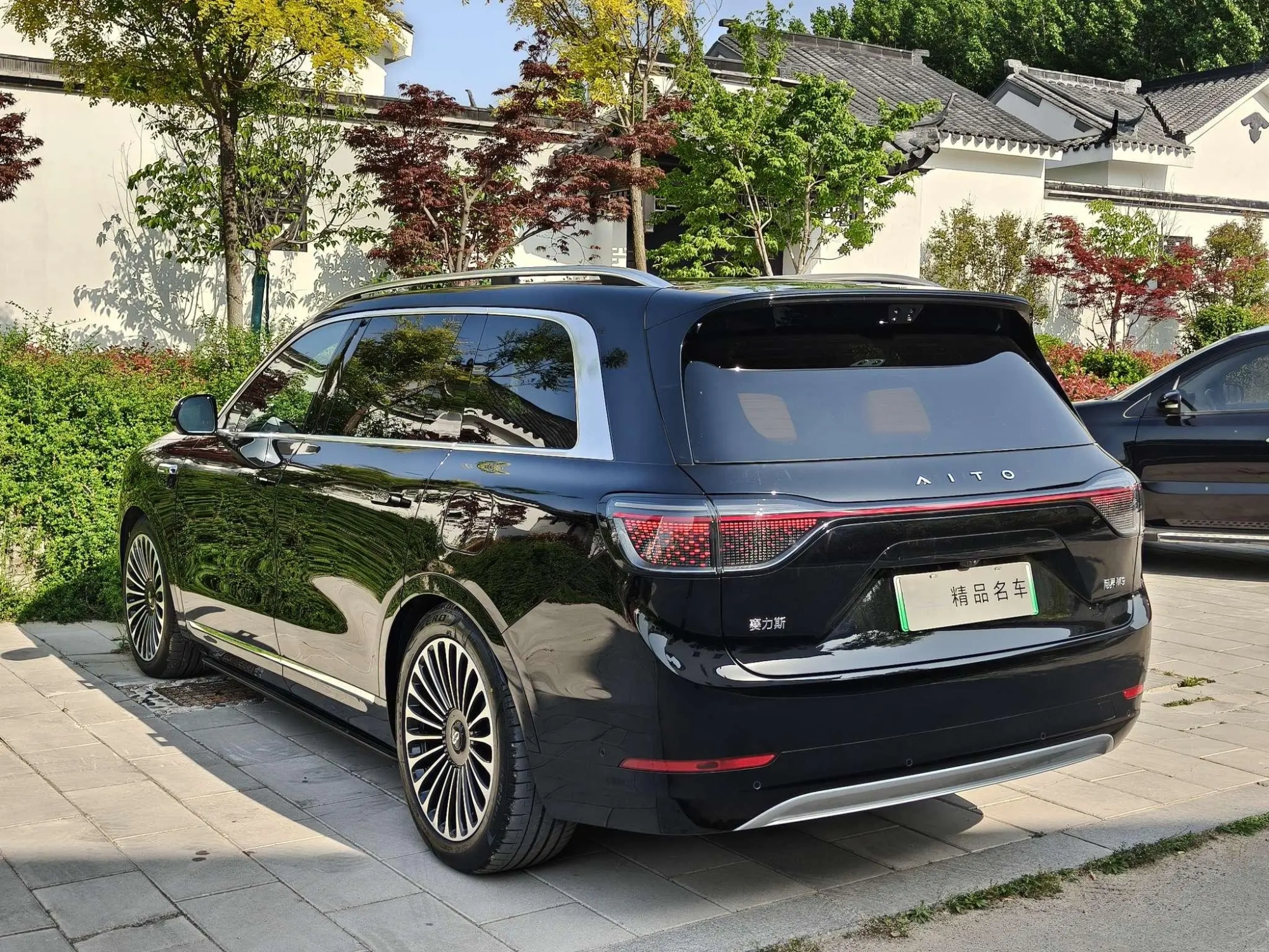 AITO Ask the world M9 Extended range Ultra six-seater version