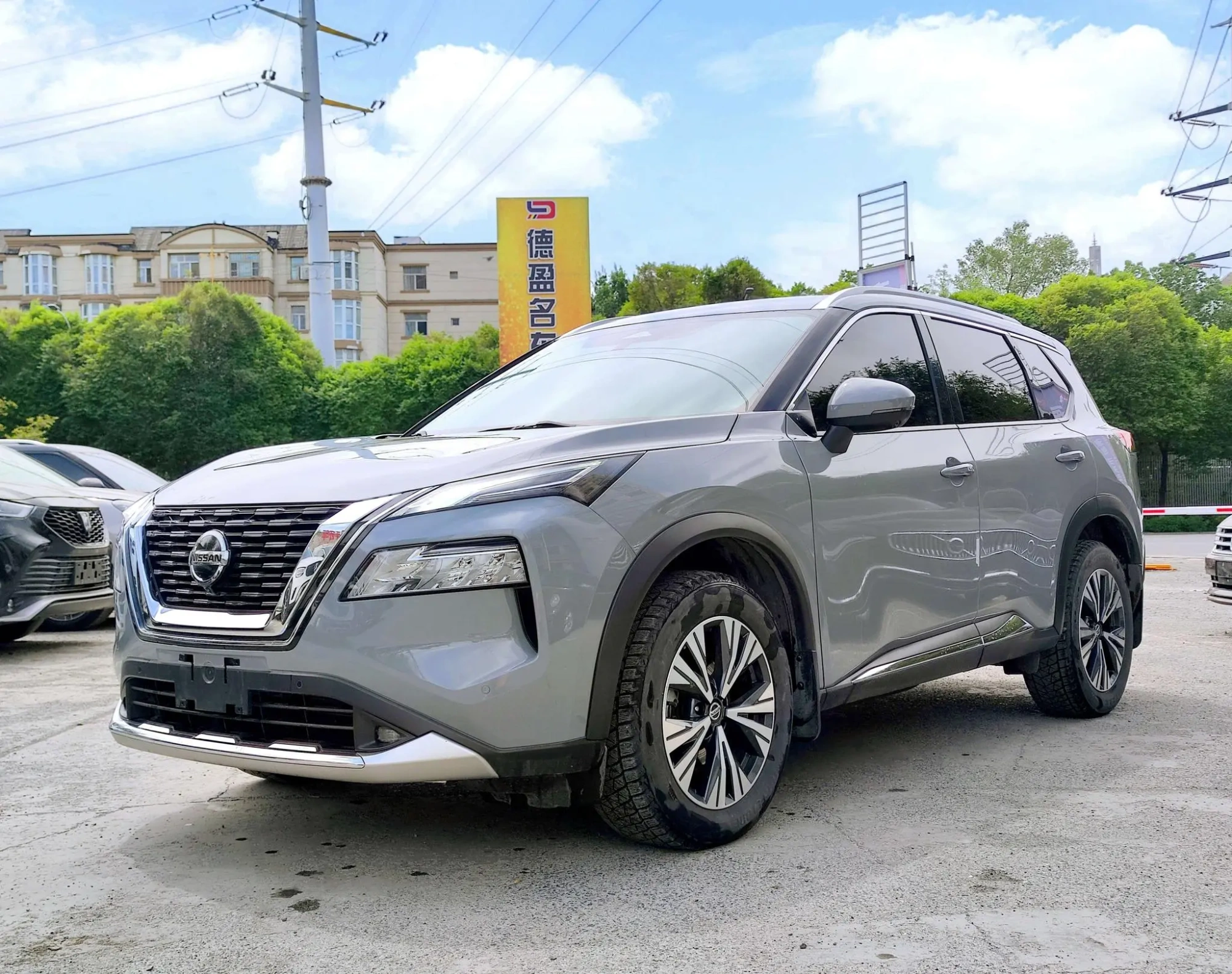 Nissan Qijun VC-Turbo 300 CVT 4WD Premium Edition 7 Seats