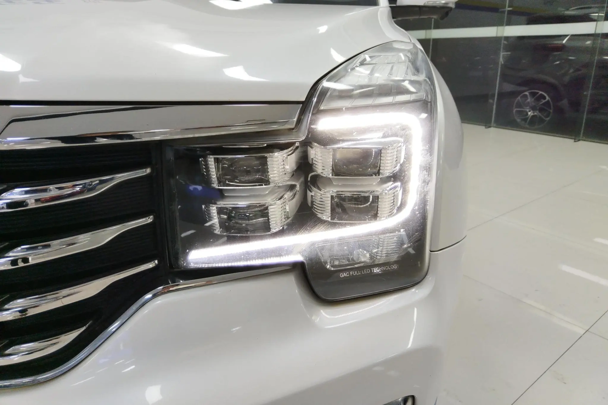 GAC Trumpchi GS8 320T two-wheel drive luxury Zhilian Edition 7 seats