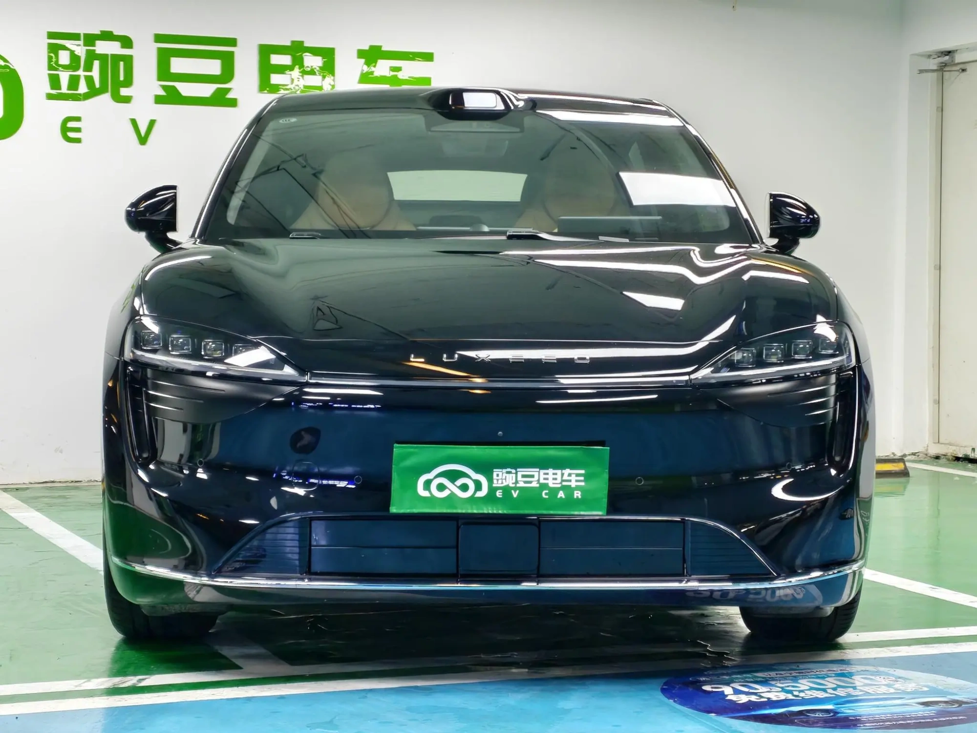 LUXEED Wisdom World R7 Pure electric 100kWh Max rear drive version