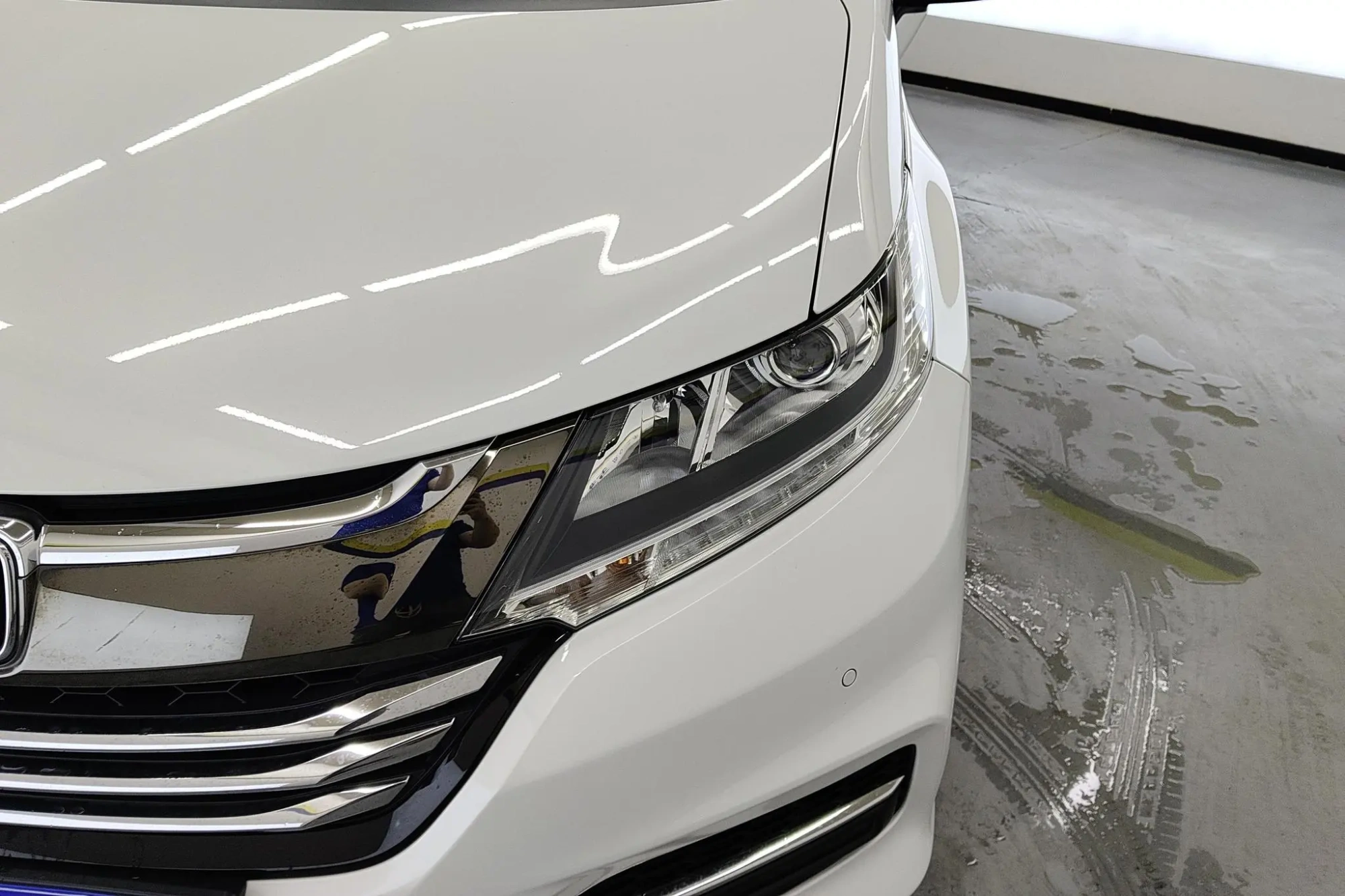 Honda Odyssey 2.4L Deluxe Edition