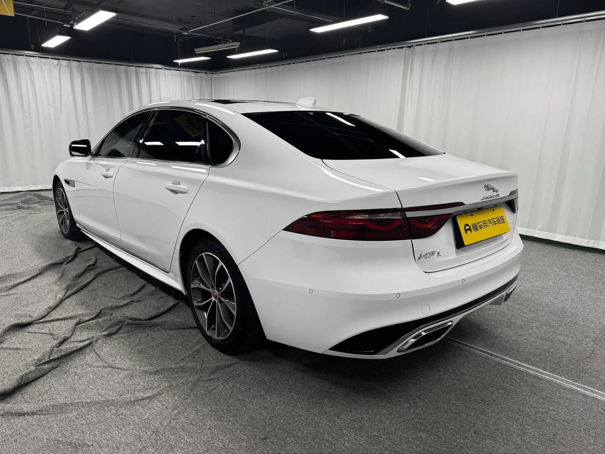 Jaguar Jaguar XFL 2.0T P250 two-wheel drive elite sports edition