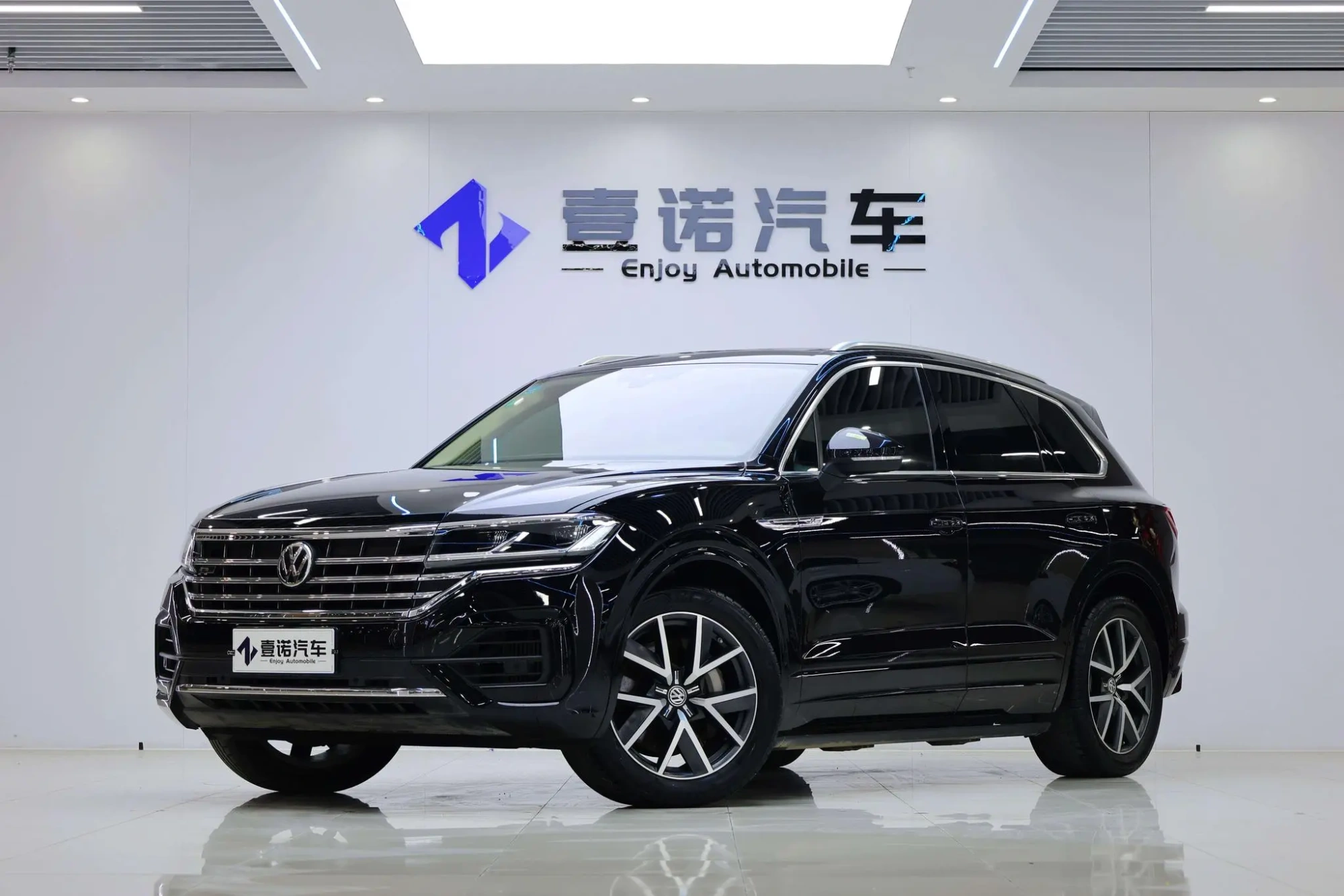 Volkswagen Touareg 3.0 TSI Sharp Front Version Country VI