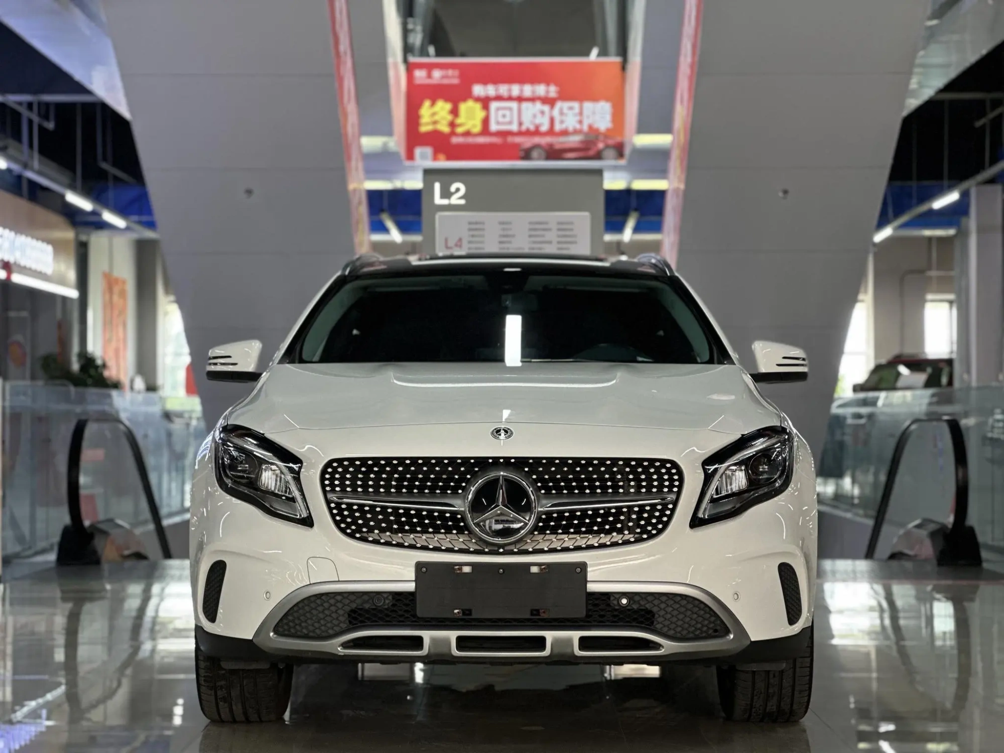 Mercedes-Benz Mercedes-Benz GLA GLA 200 fashion type