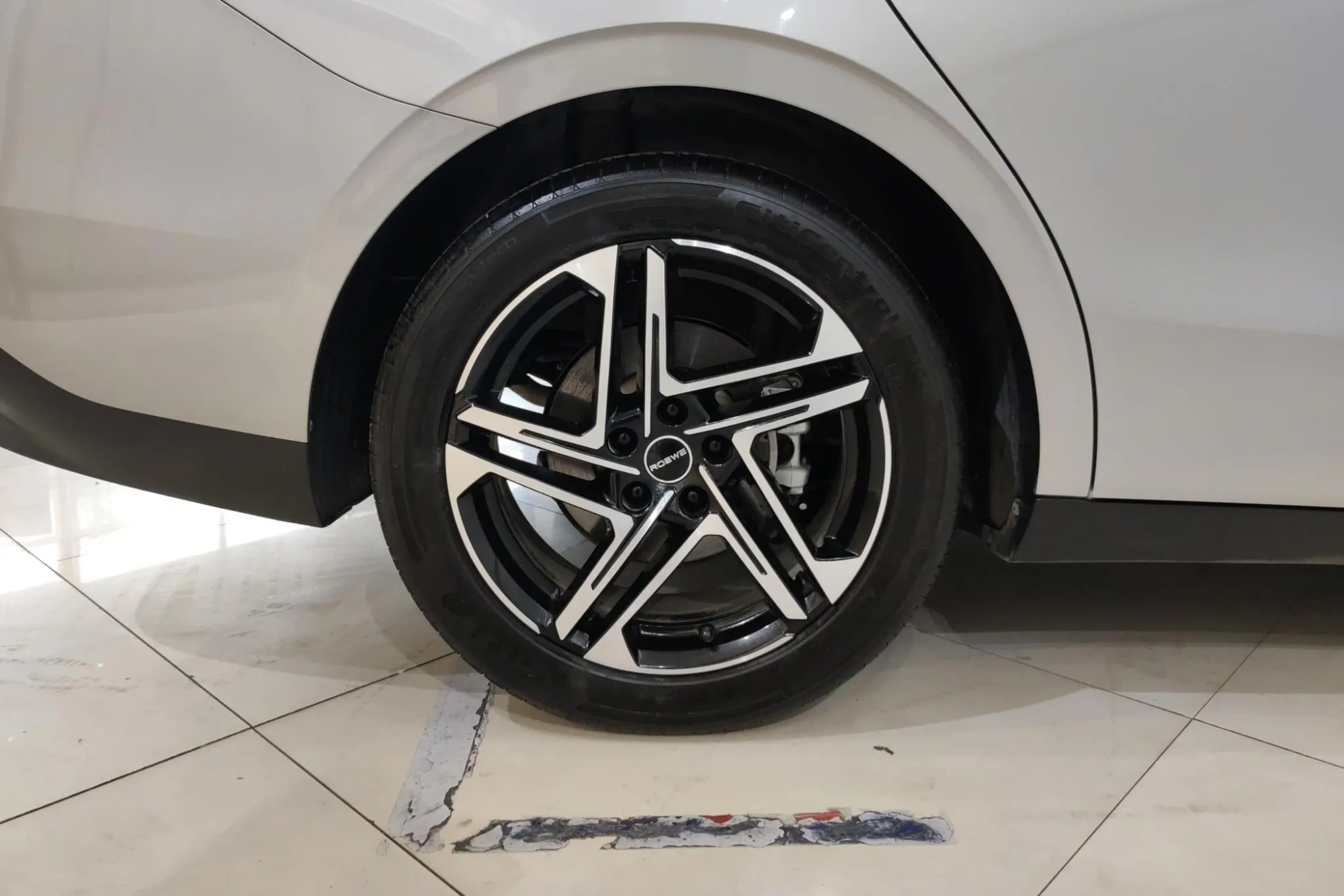 Roewe Roewe D7 DMH 125 Ultimate Edition