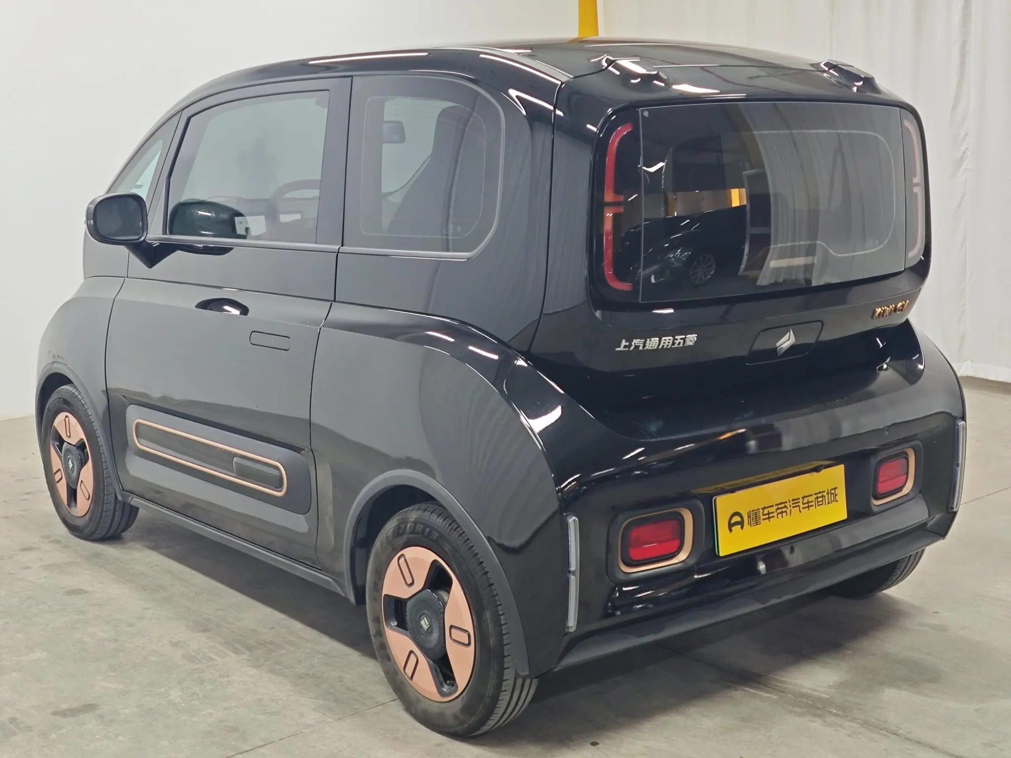 Baojun Baojun KiWi EV Designer Light Edition Ternary Lithium