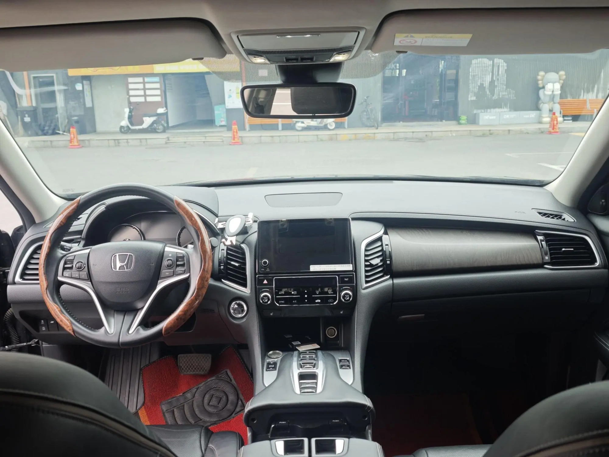 Honda Crown Road 370 TURBO 9AT Deluxe Edition