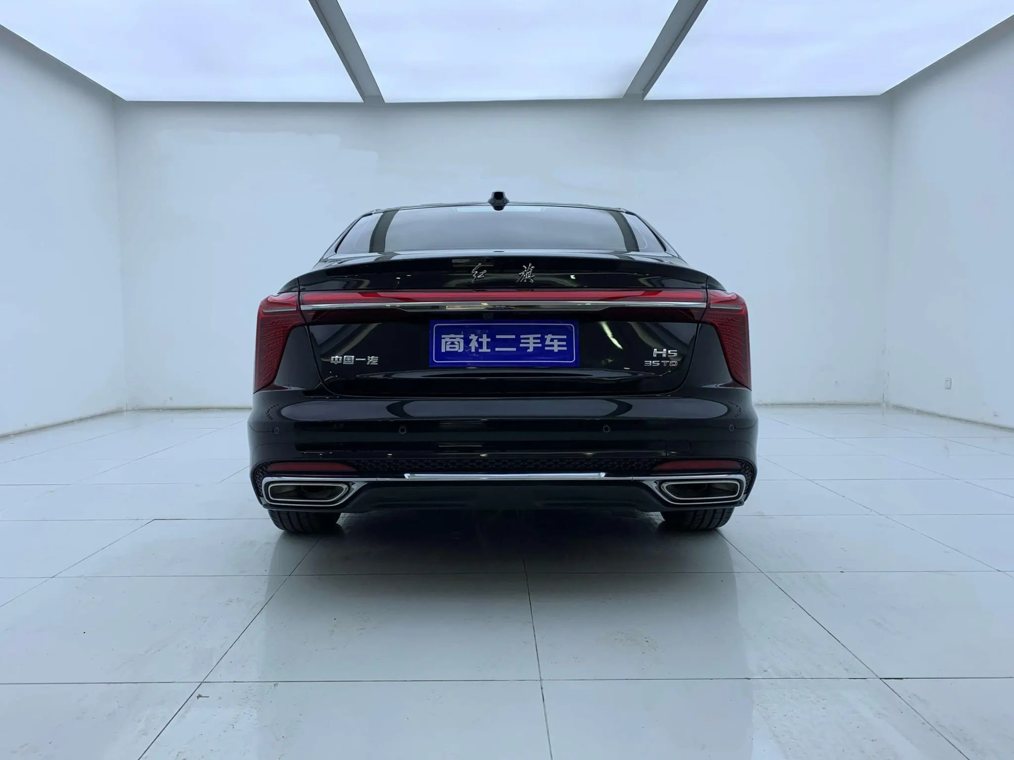 Hongqi Hongqi H5 1.5T DCT Zhilian Flag Rhyme Version